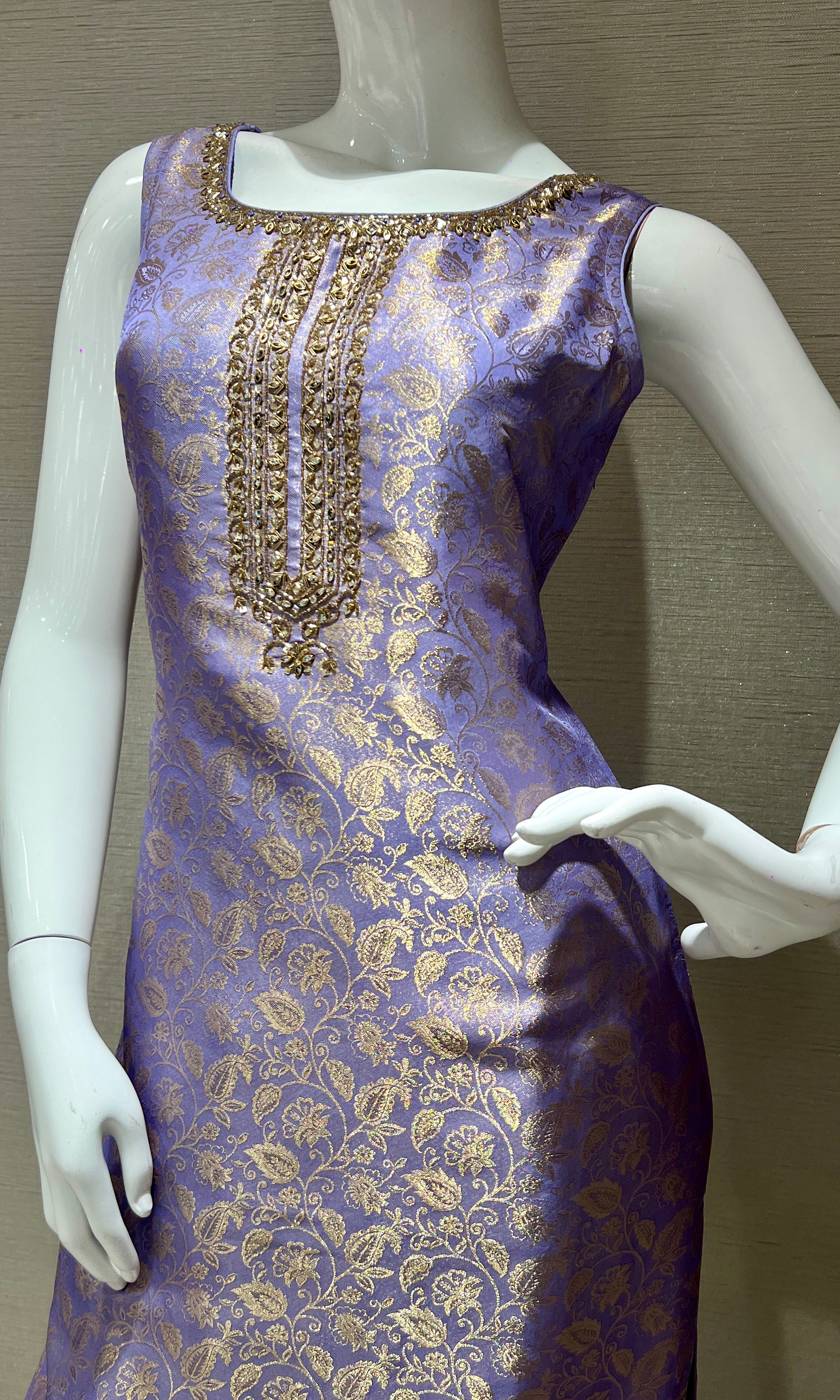 Light purple kurta set with banarasi dupatta