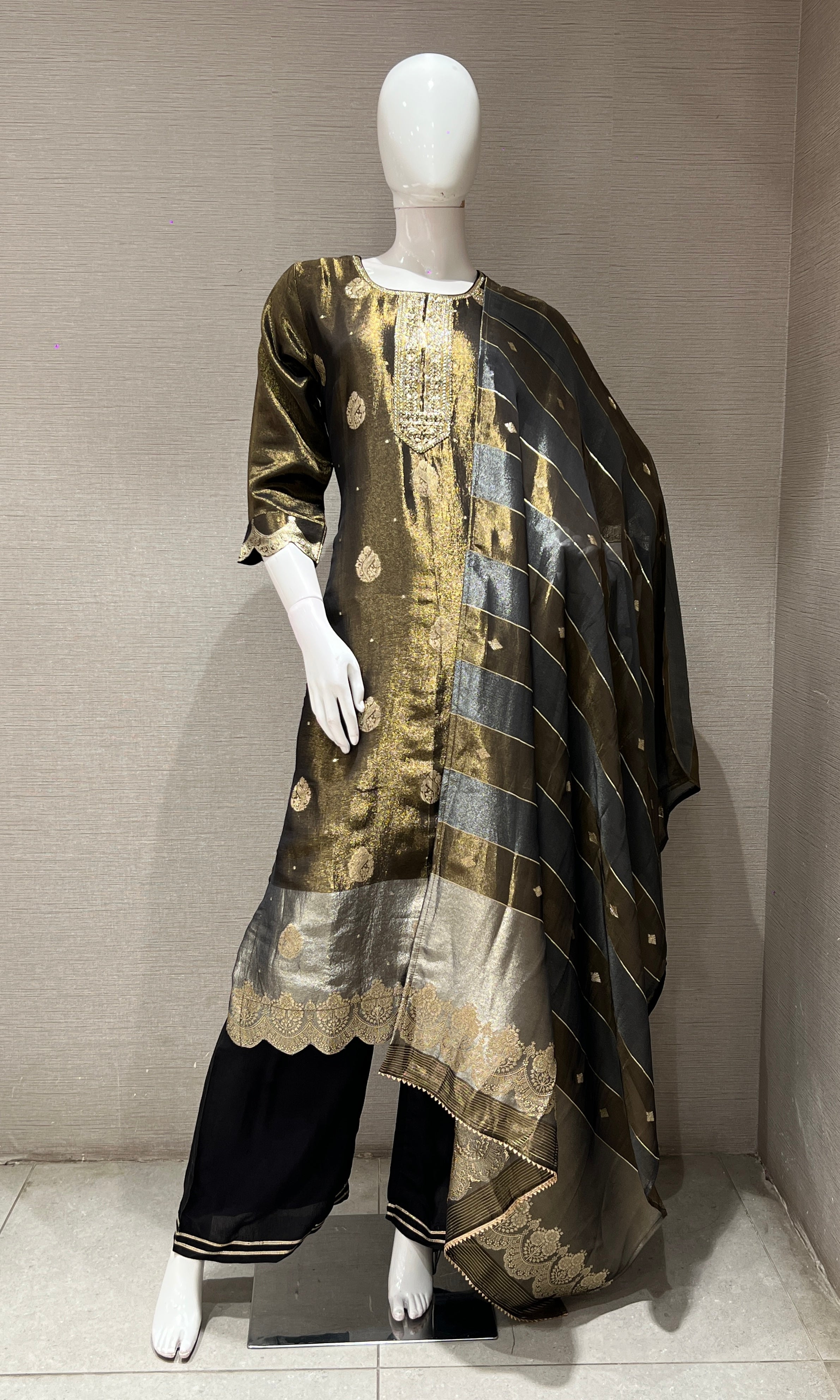 B golden kurta set with palazzo pants