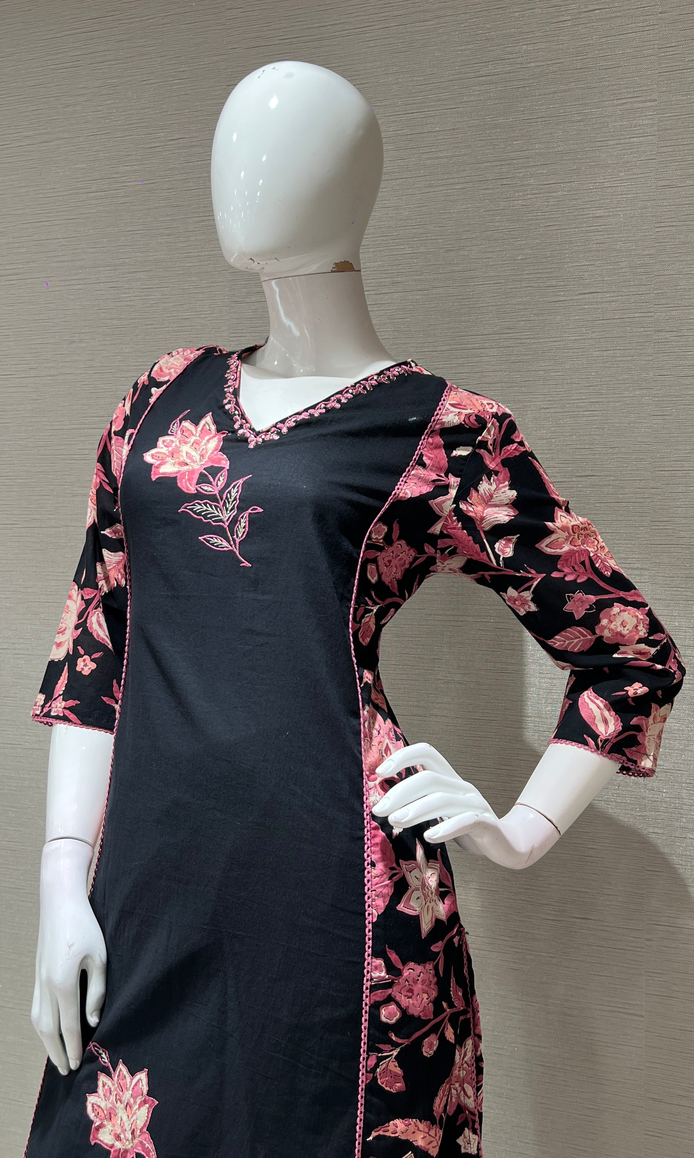 BLACK FLORAL PRINT KURTA SET