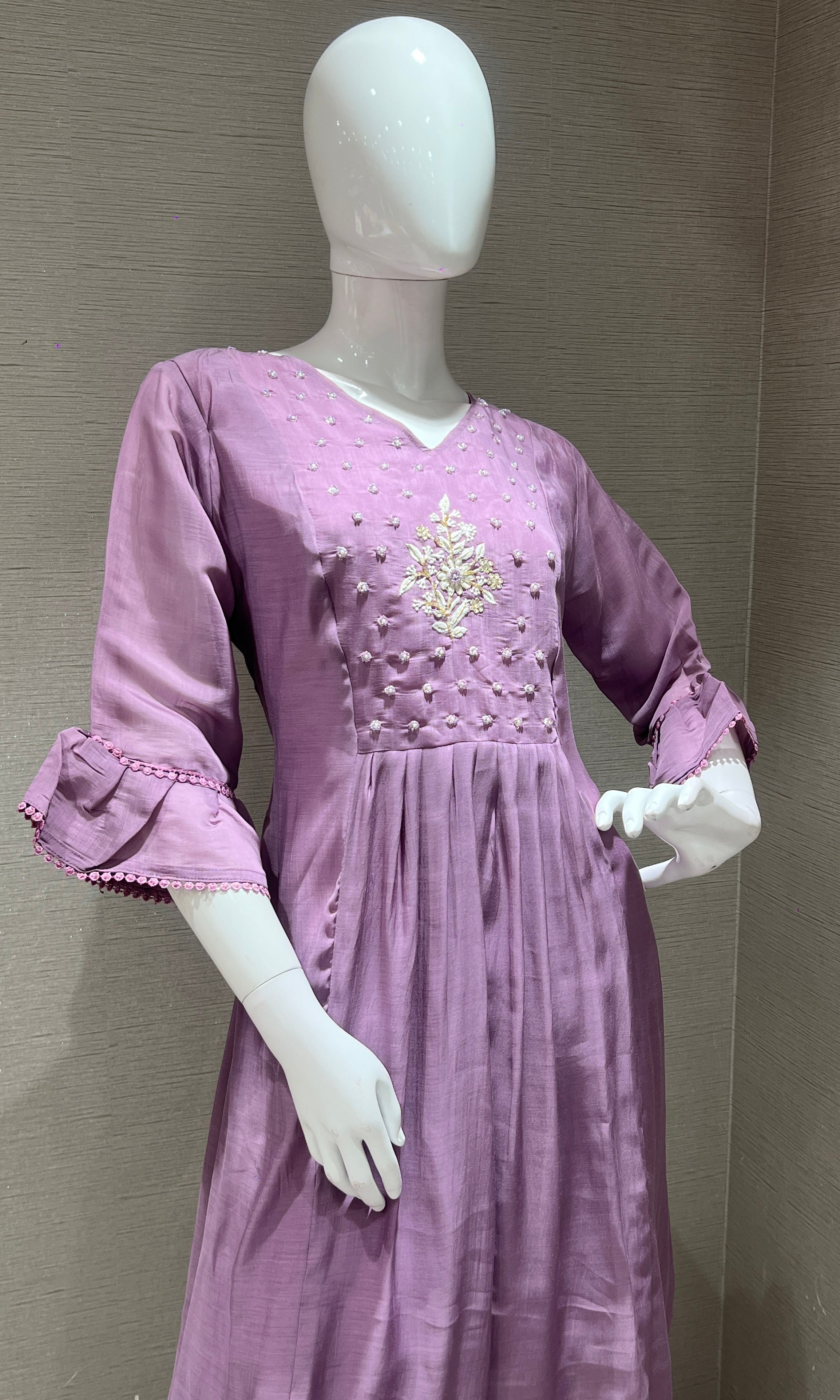 Light purple floral embroidered MUL CHANDERI kurta set