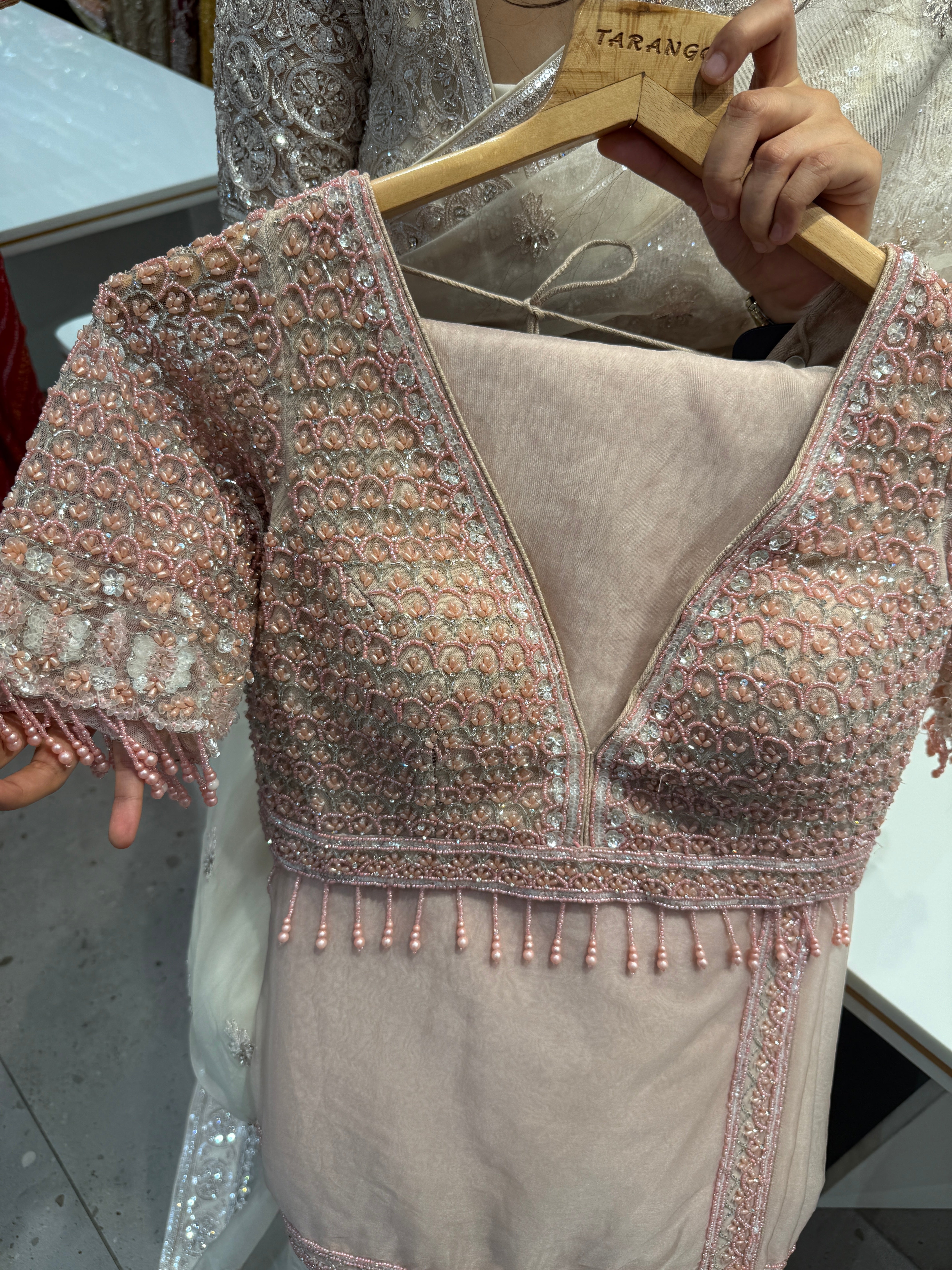 Onion pink saree with ready blouse 1888