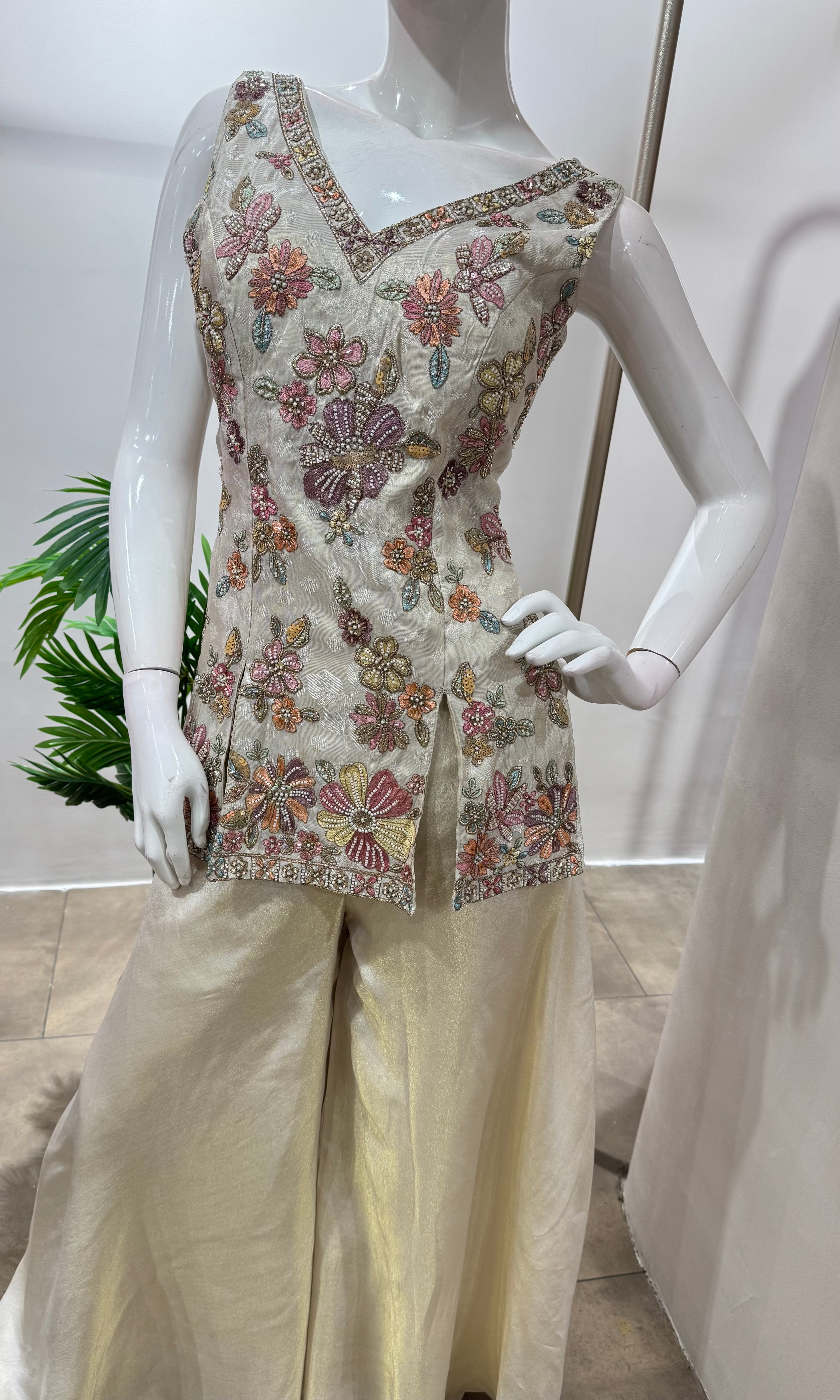 HALF WHITE FLORAL EMBROIDERY PALAZZO SET