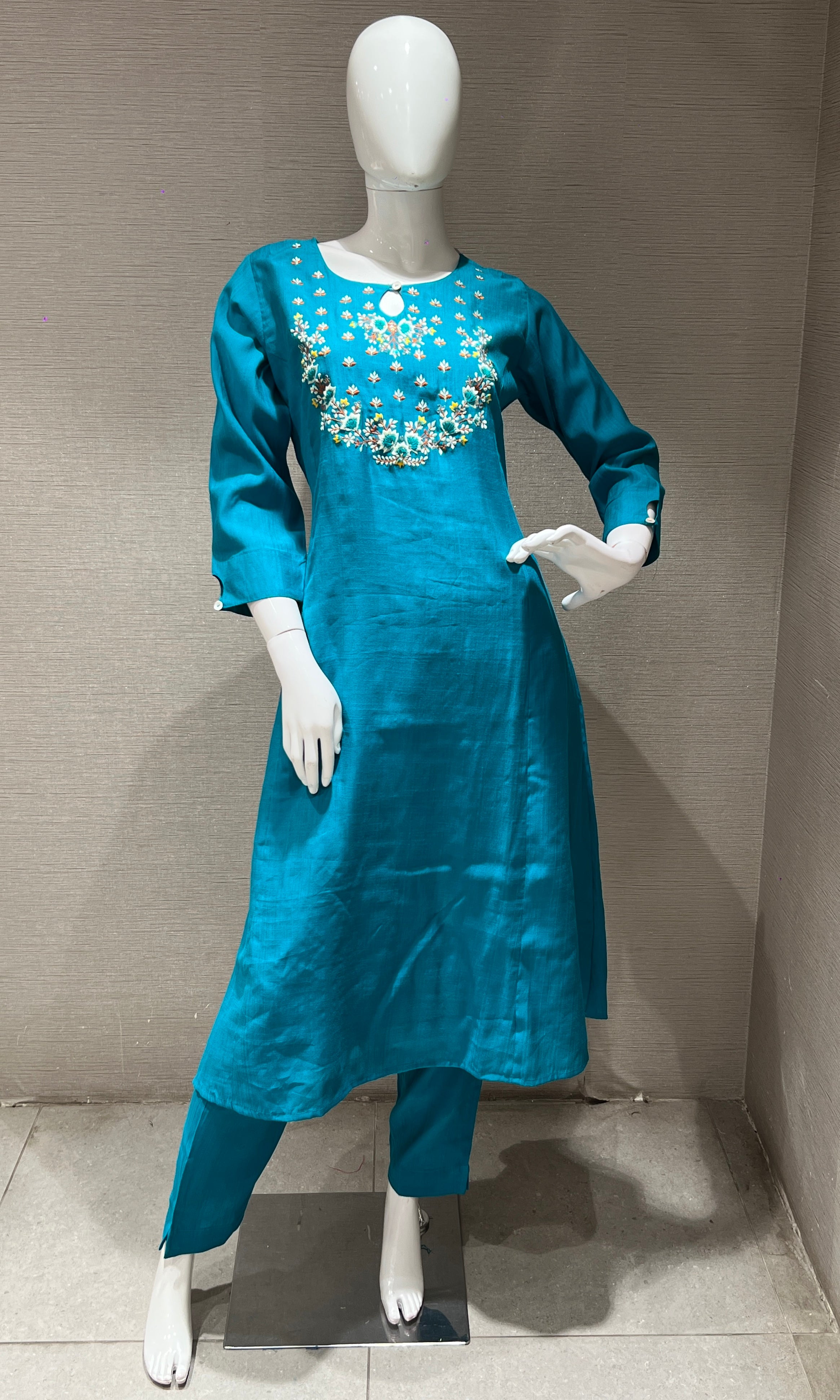 Rama green embroidered kurta set
