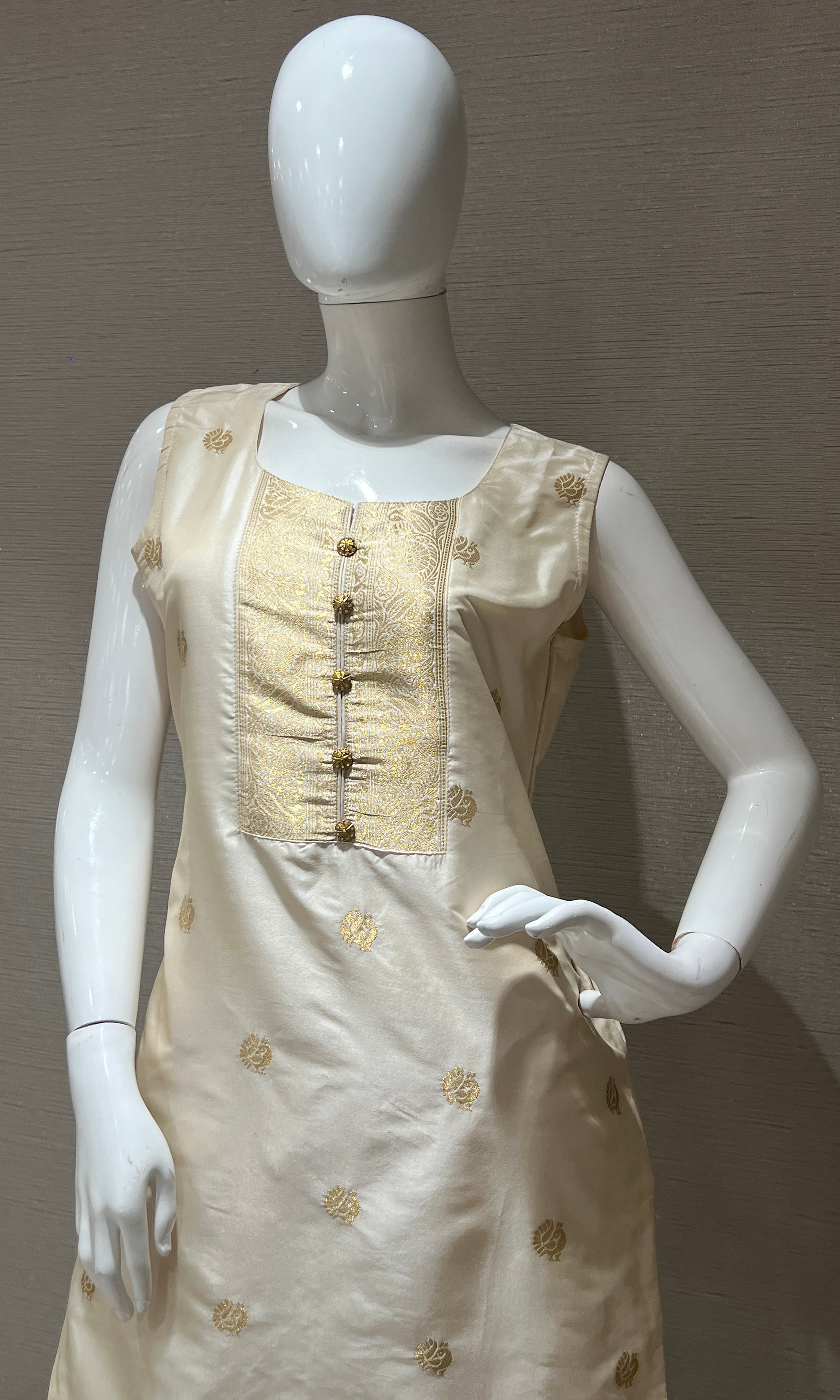 Ivory Banarasi Kurta Set