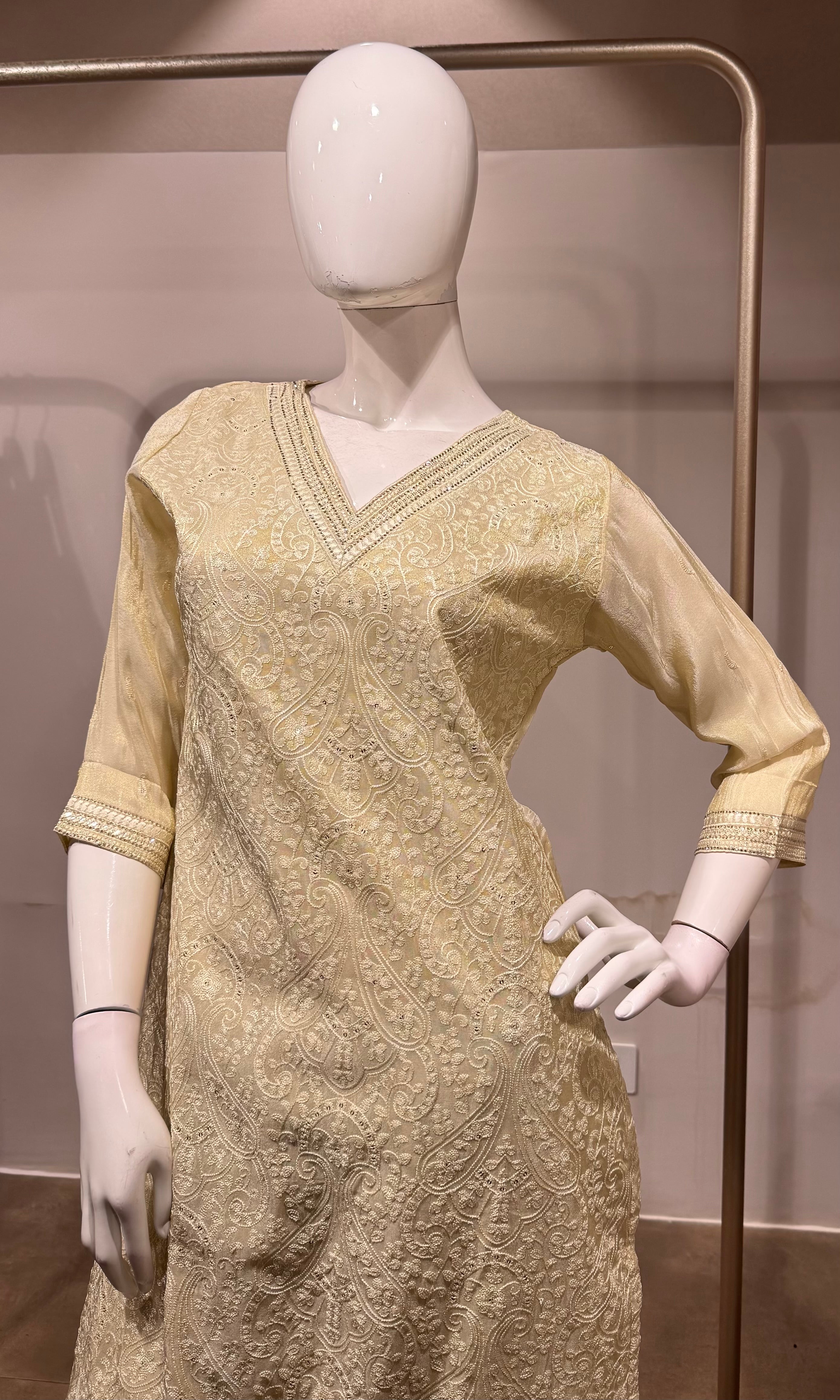 White Floral Embroidered Straight Kurta Set