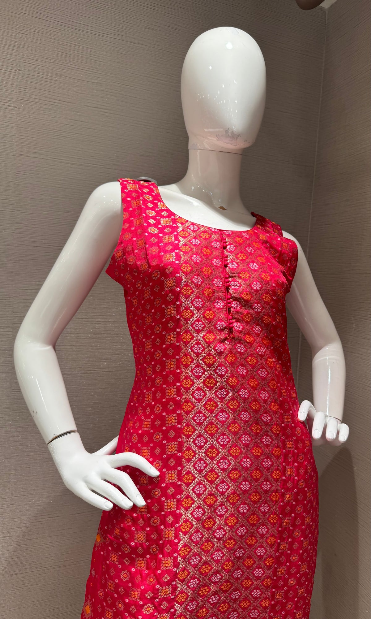 RANI Banarasi silk Kurta Set with Gold border Dupatta