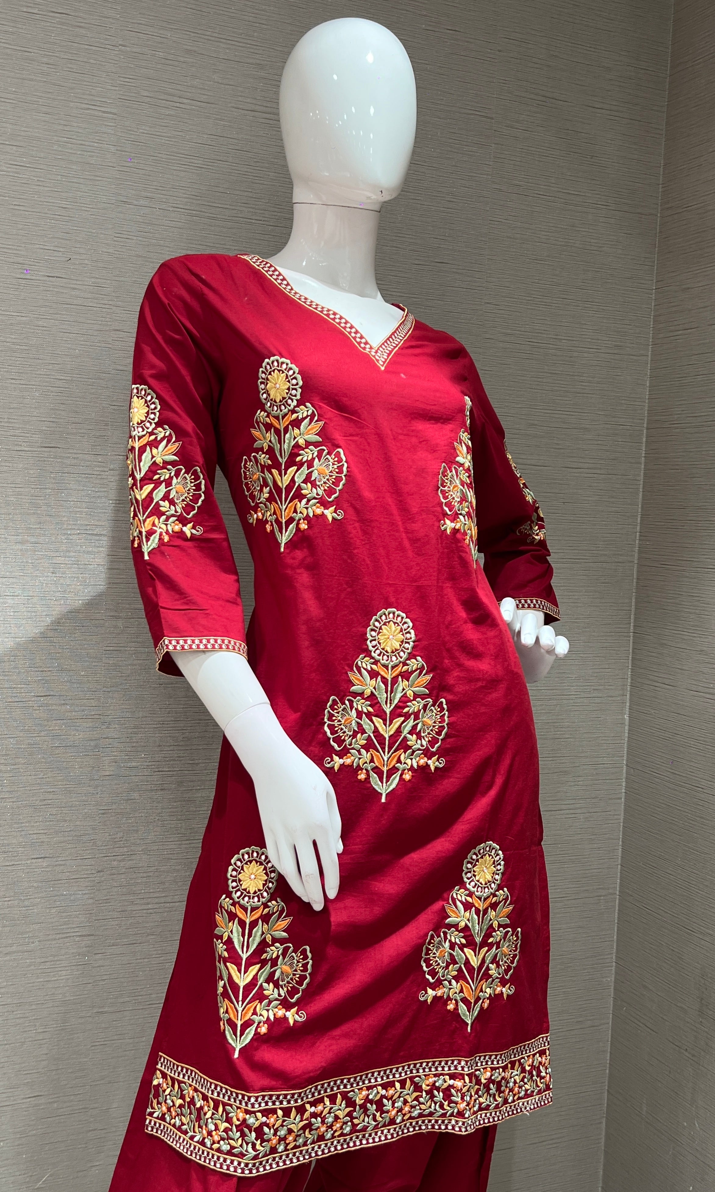 Red FLORAL EMBROIDERY kurta set