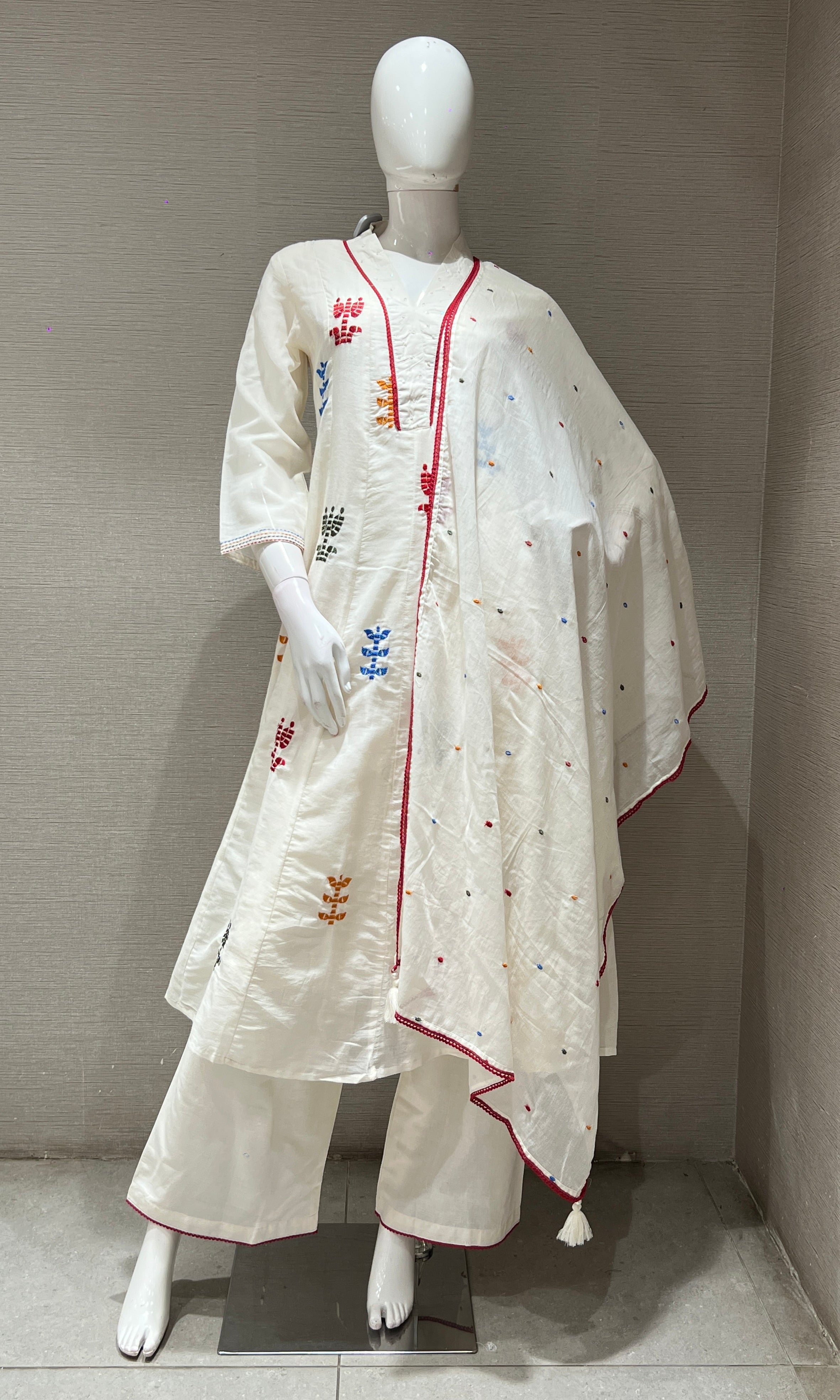 CREAM KURTA SET WITH PALAZZO PANTS