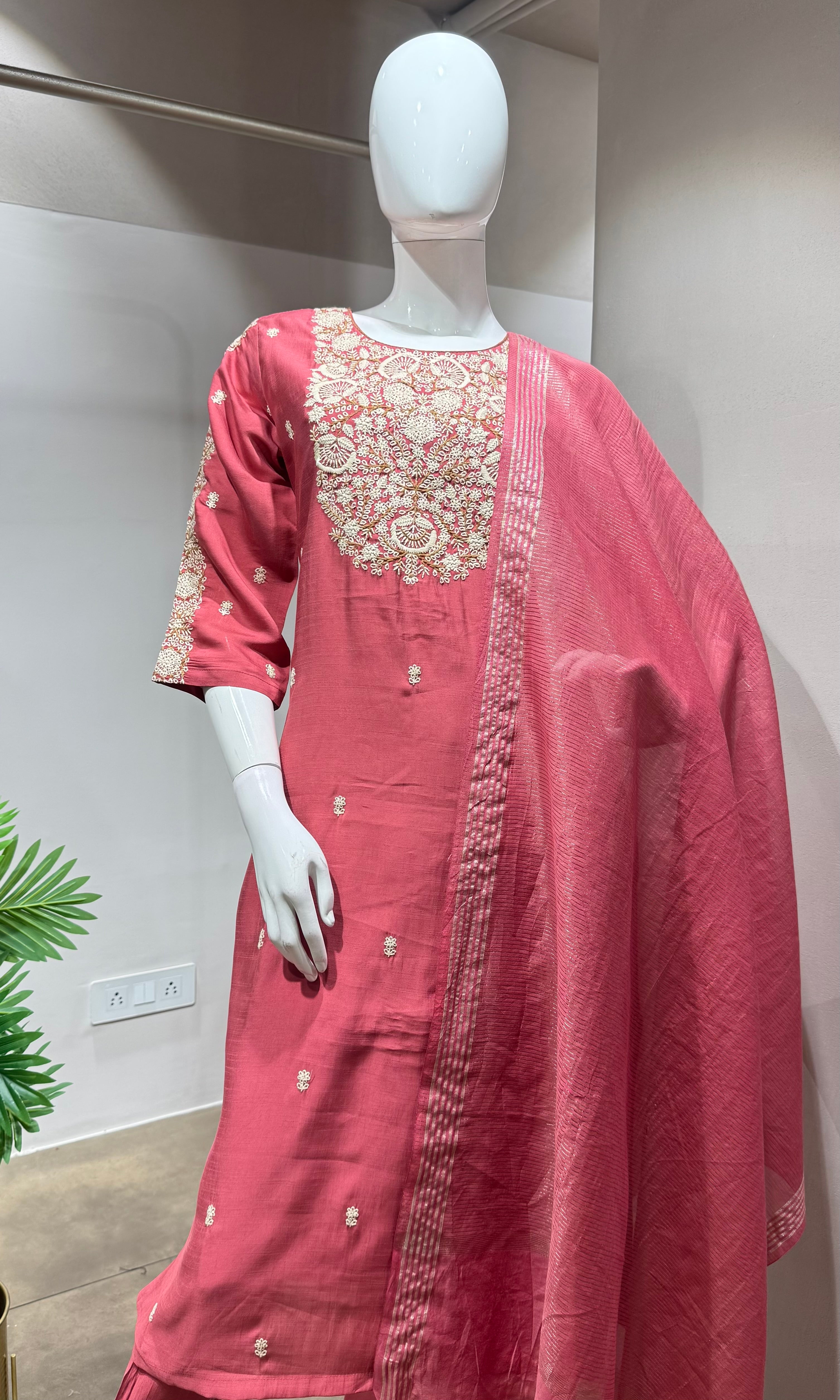 Pink thread work Embroidery kurta set