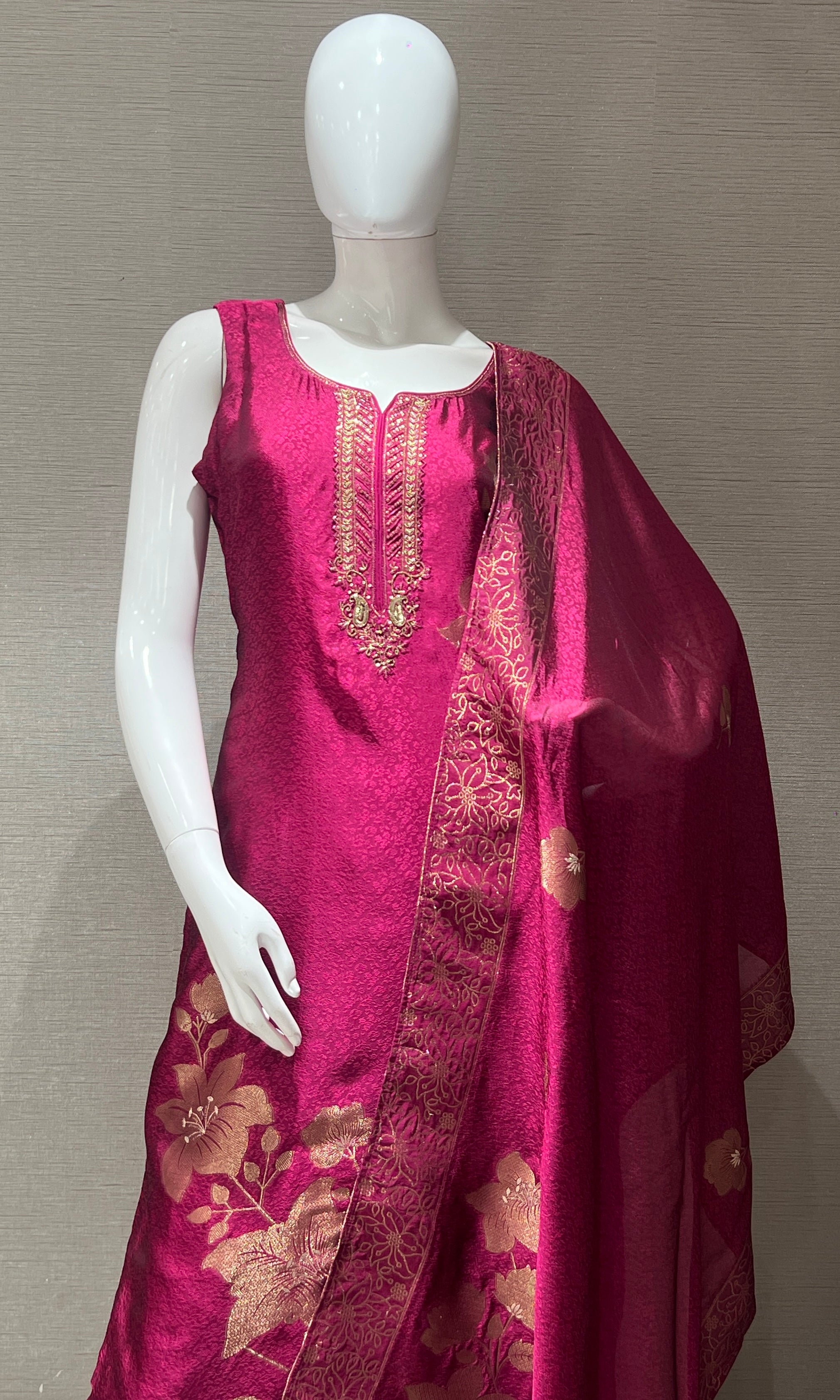 Pink floral embroidered kurta set