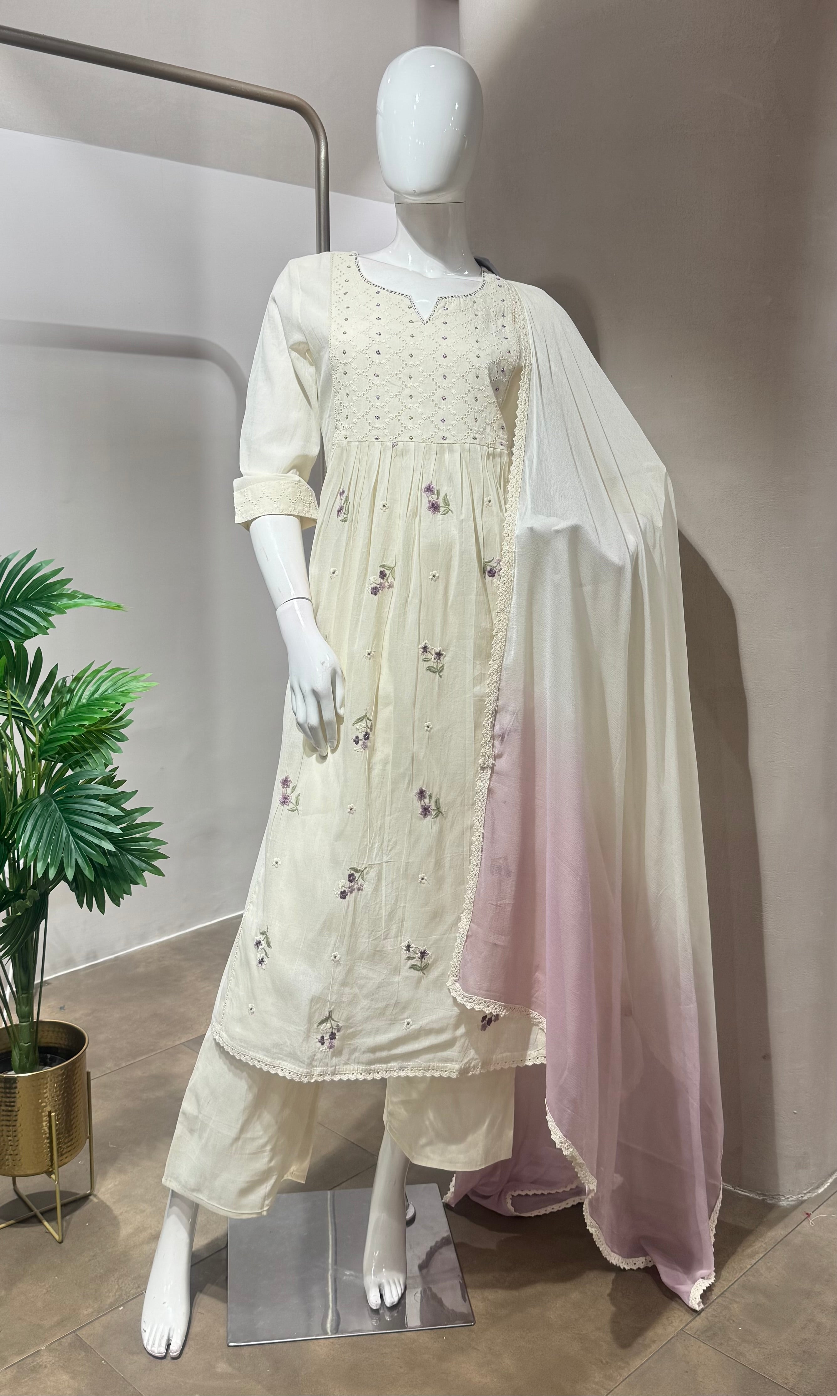 WHITE LAVENDER FLORAL EMBROIDERY KURTA SET