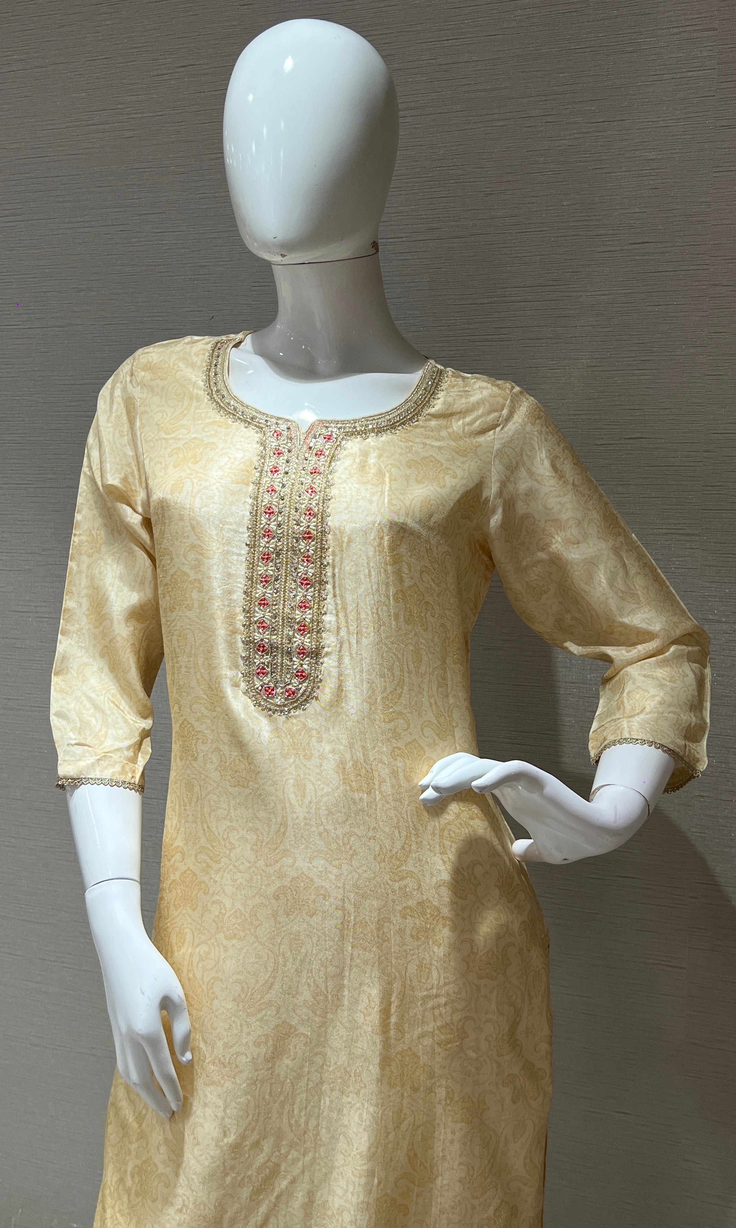 Ivory kurta set with red banarasi dupatta