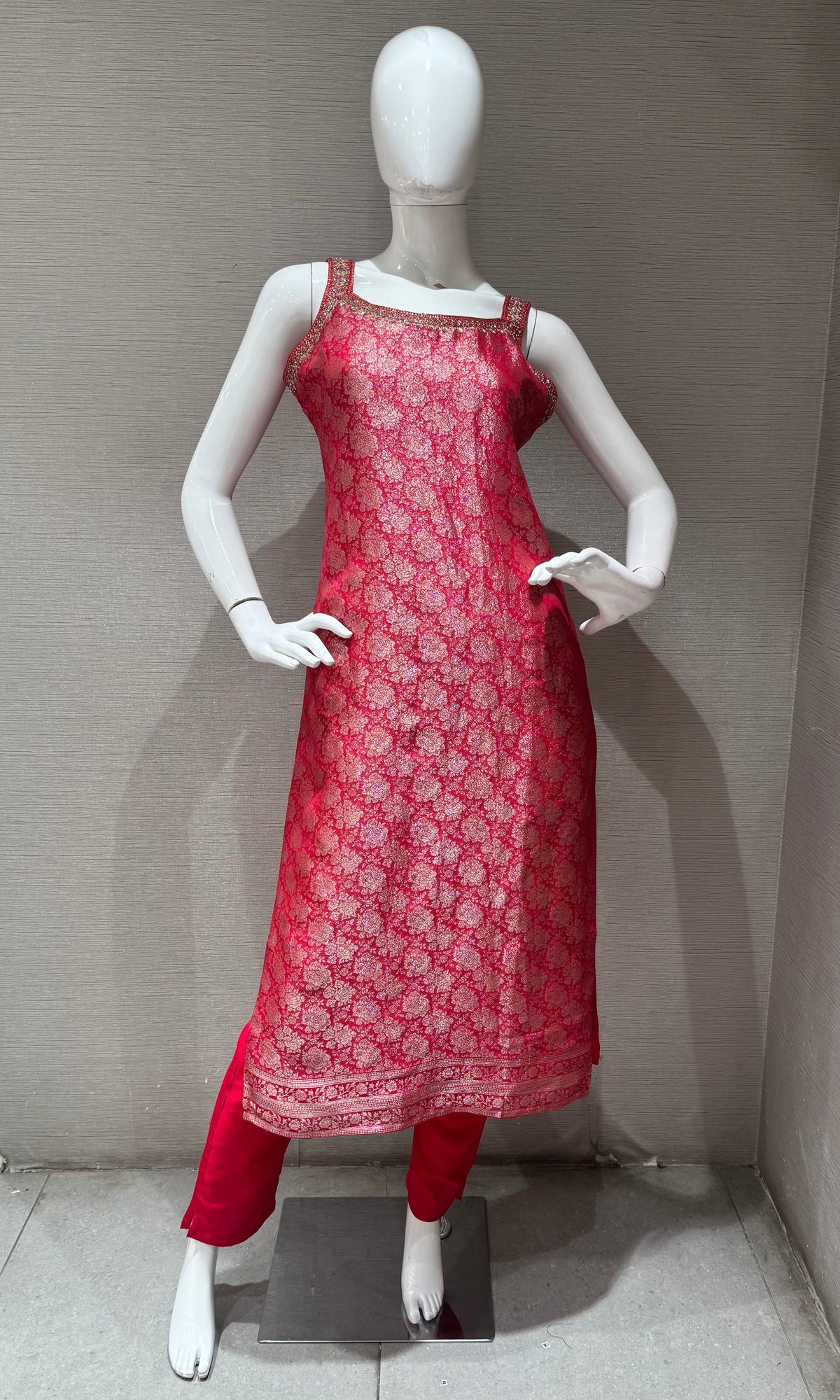 RANI BANARASI SILK KURTA SET WITH DUPATTA