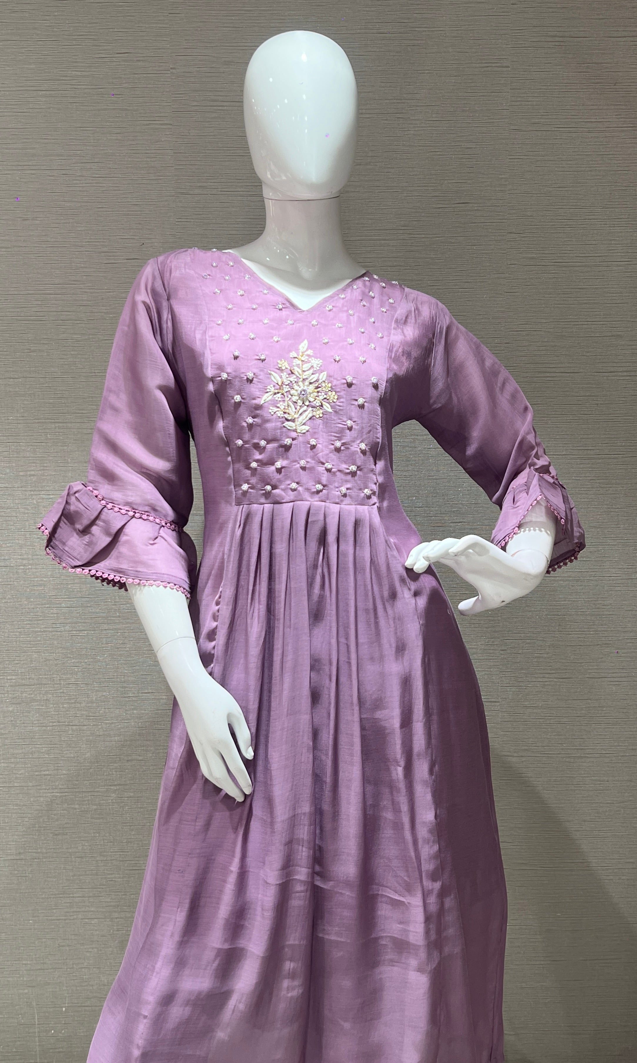 Light purple floral embroidered MUL CHANDERI kurta set