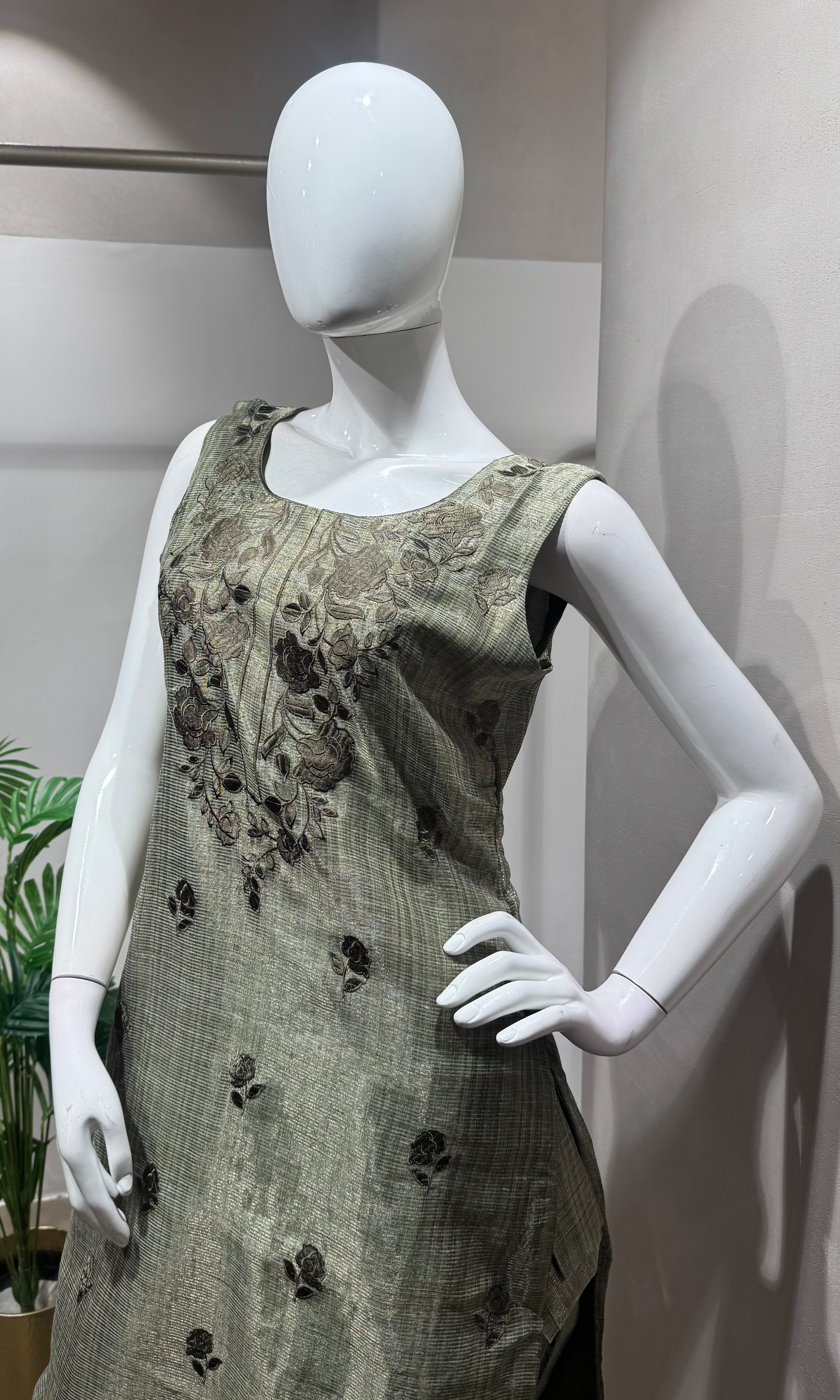 Green floral print embroidered kurta set