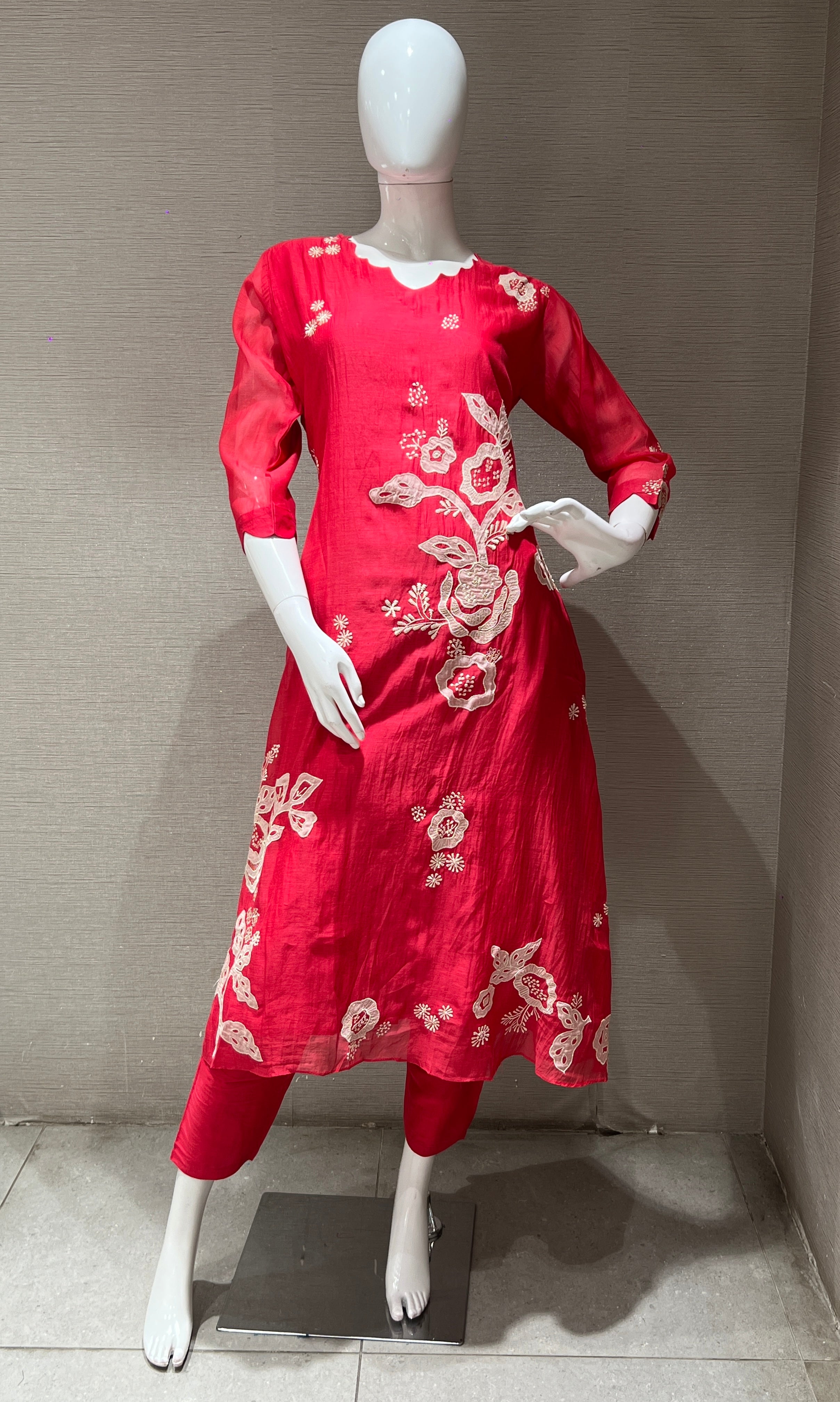 pink and White Floral Kurti Set
