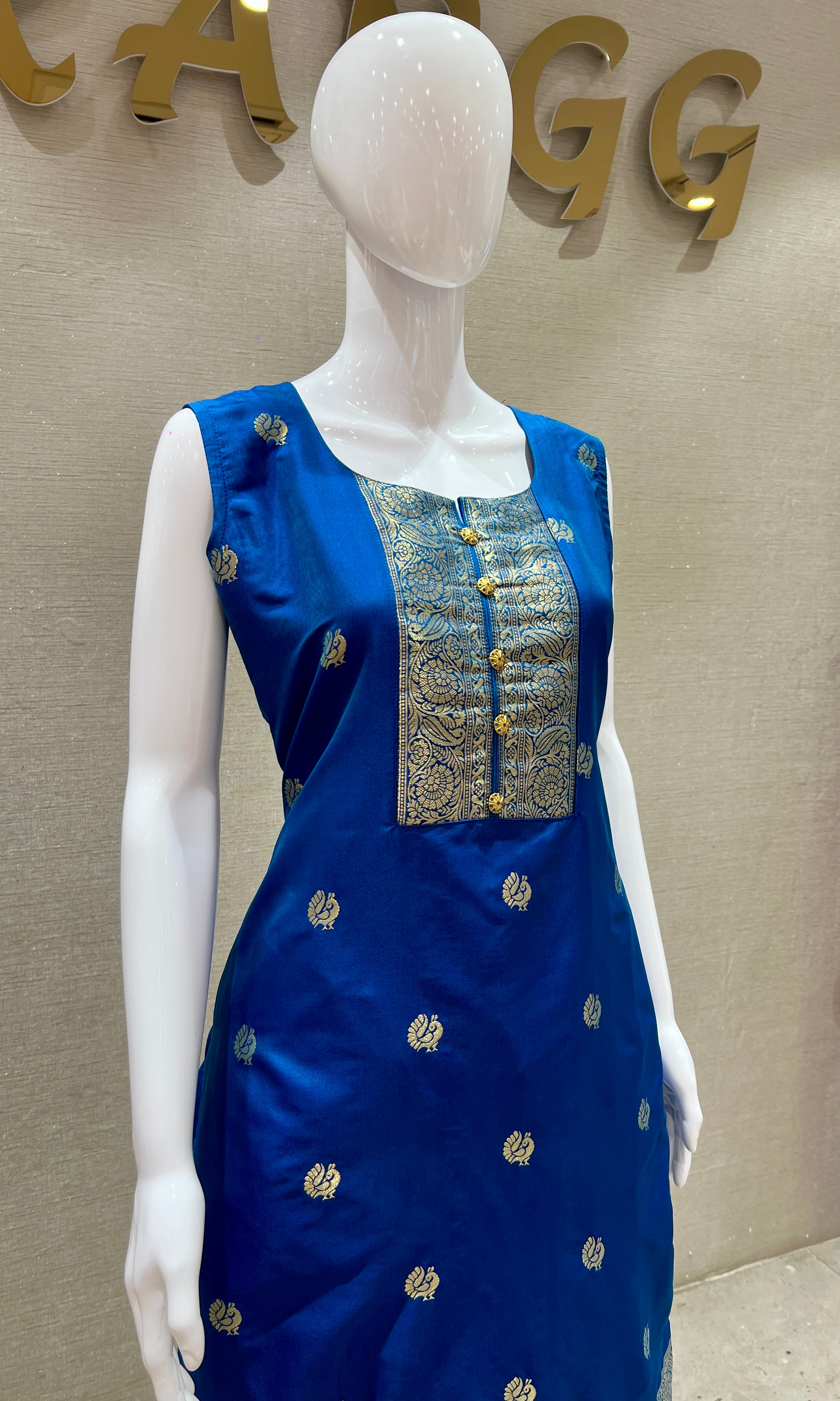 Neel Banarasi Kurta Set