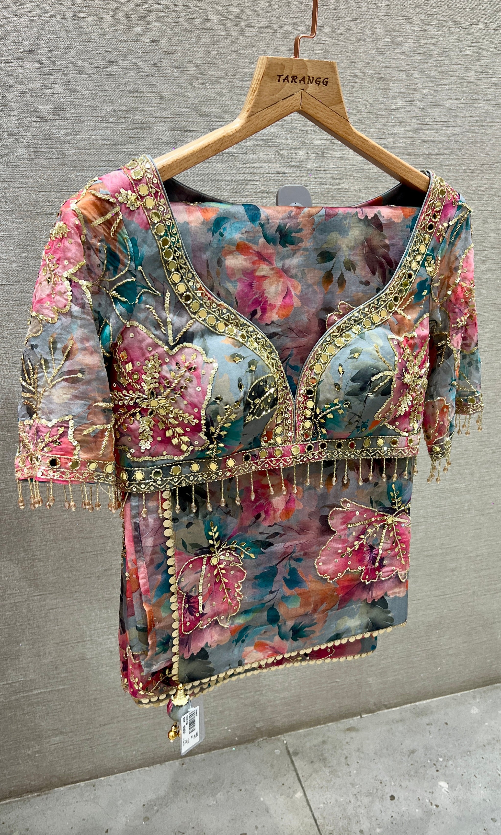 Grey floral print saree with ready blouse