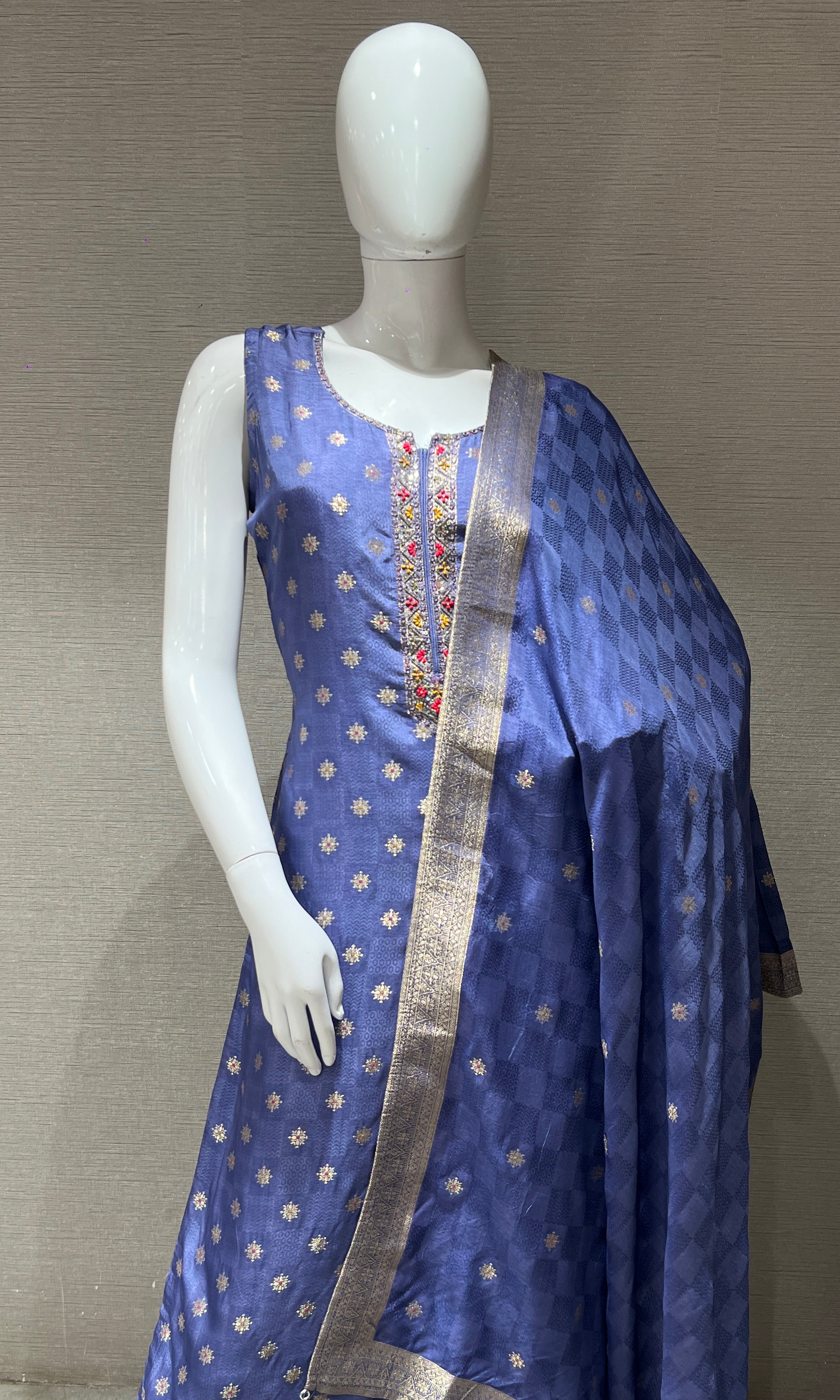 Lilac embroidered kurta set