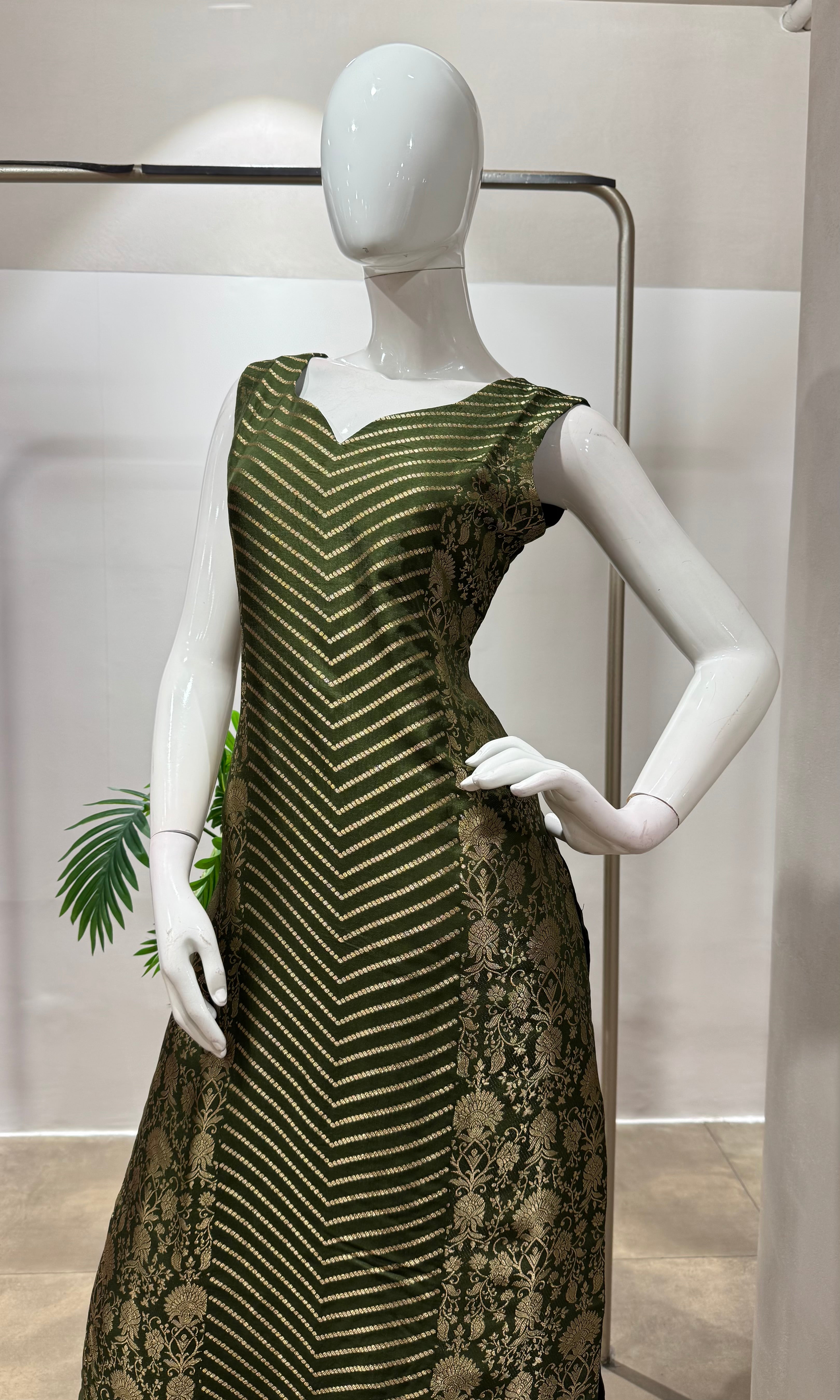 Green EMBROIDERED KURTA SET