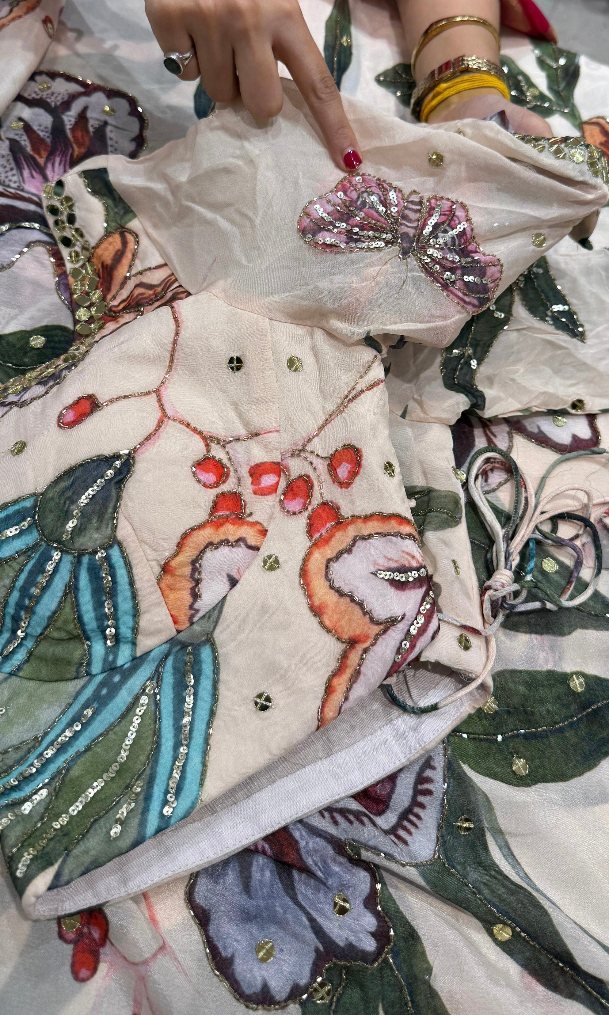 White floral saree with ready blouse