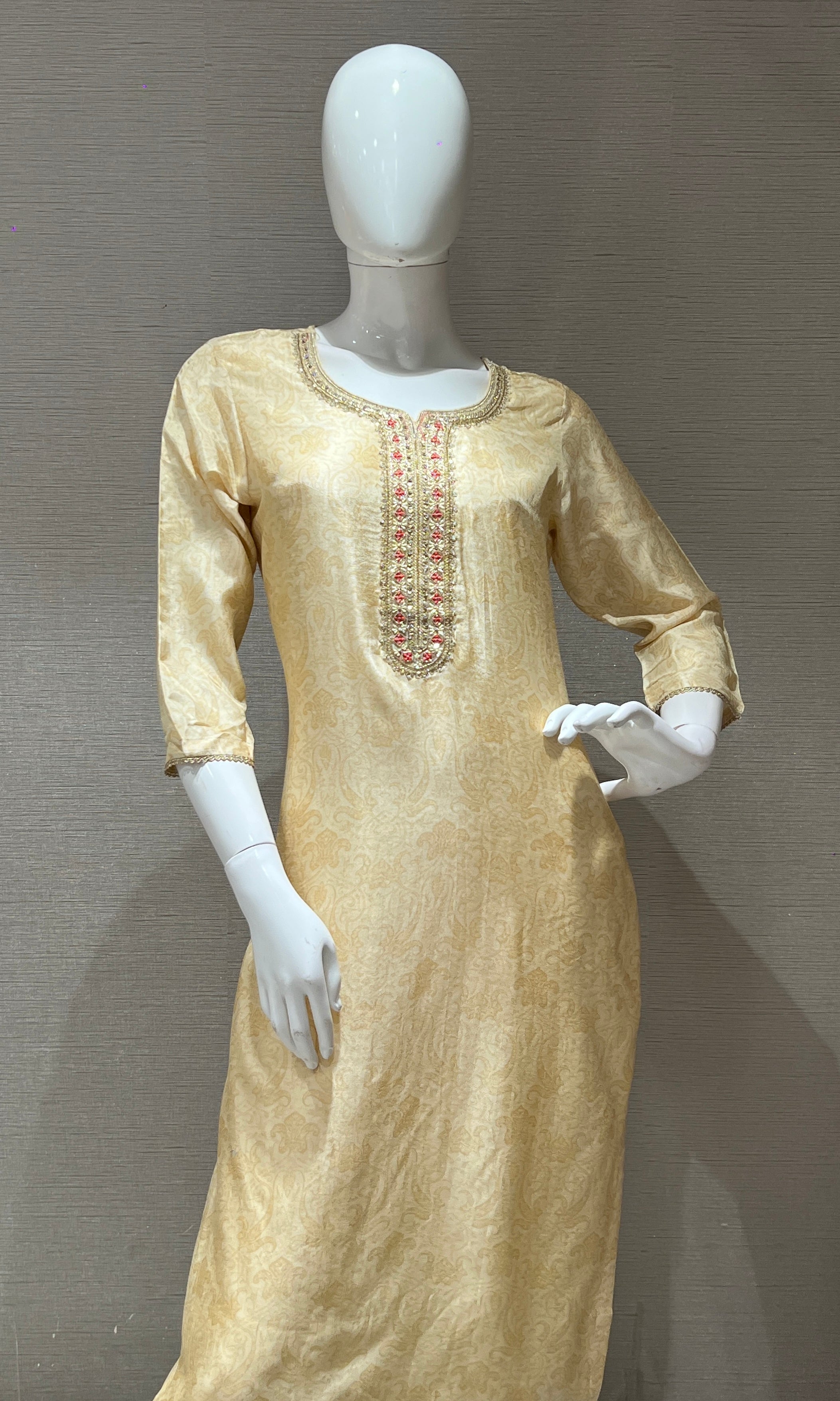Ivory kurta set with red banarasi dupatta