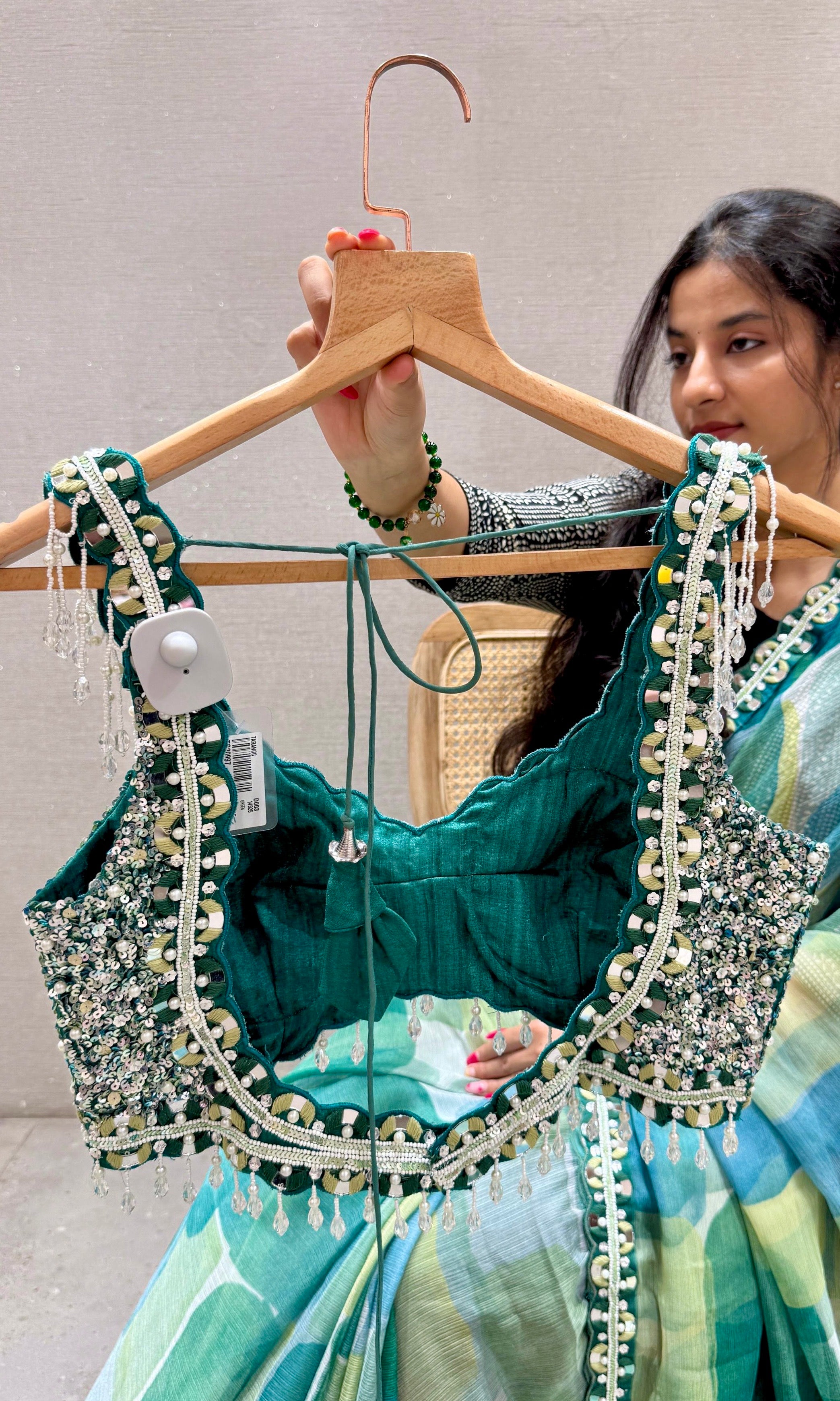 Green and blue Crushed Georgette saree with ready blouse