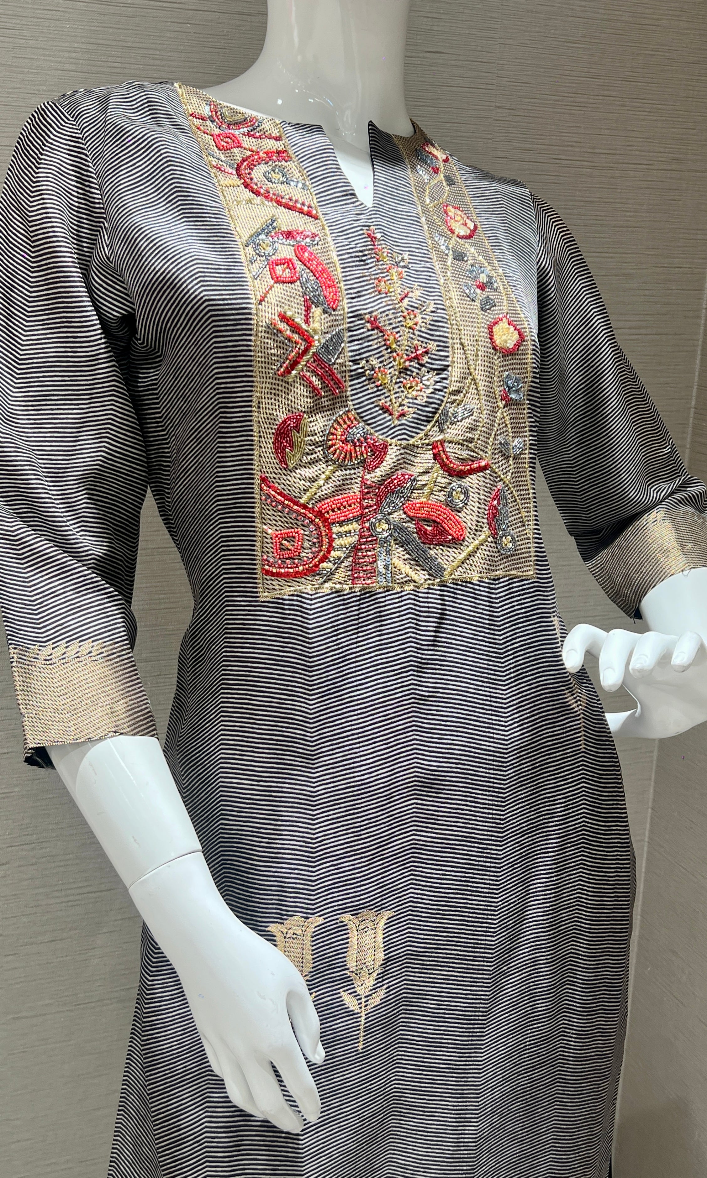 Zariah Noir Kurta Set