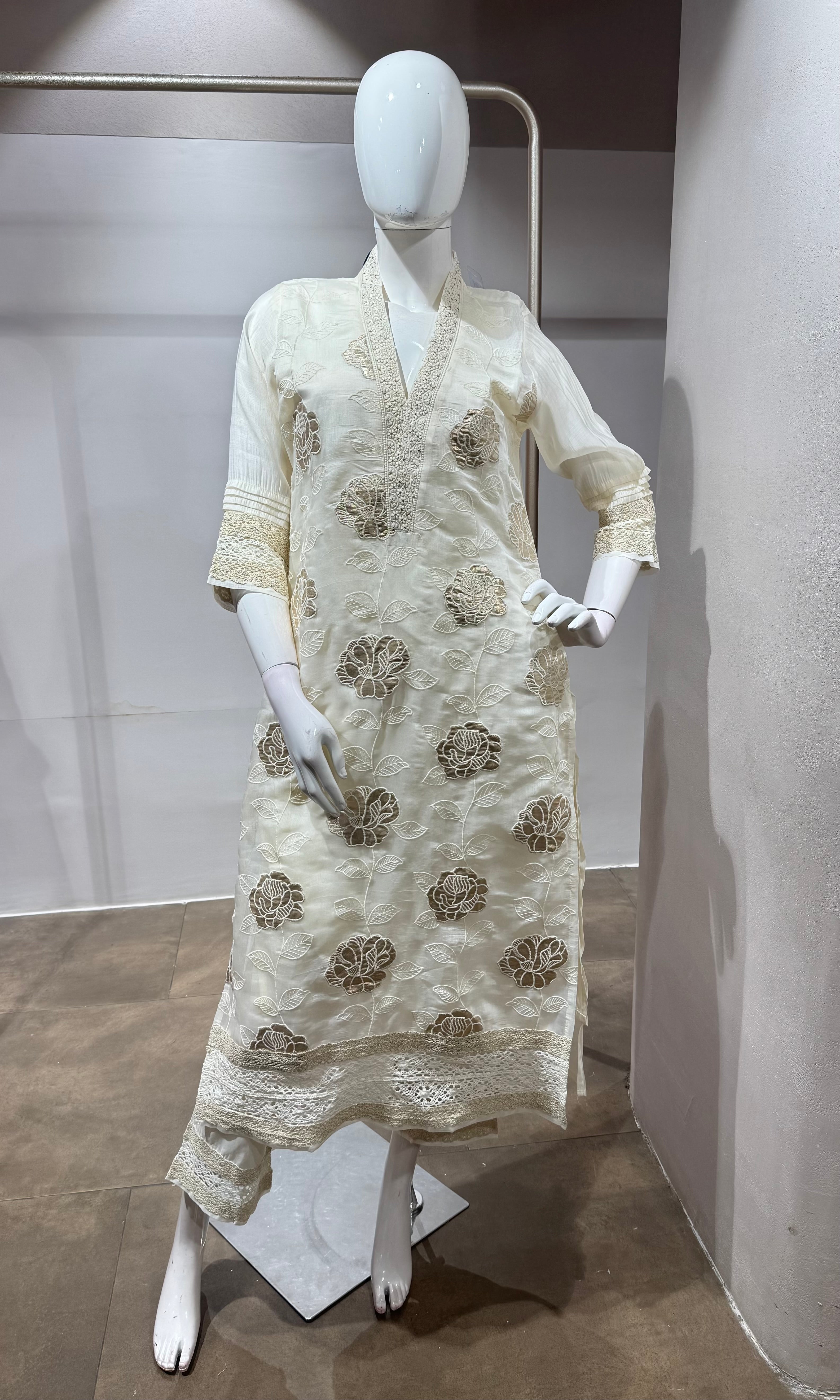 Cream gold Floral embroidered kurta set