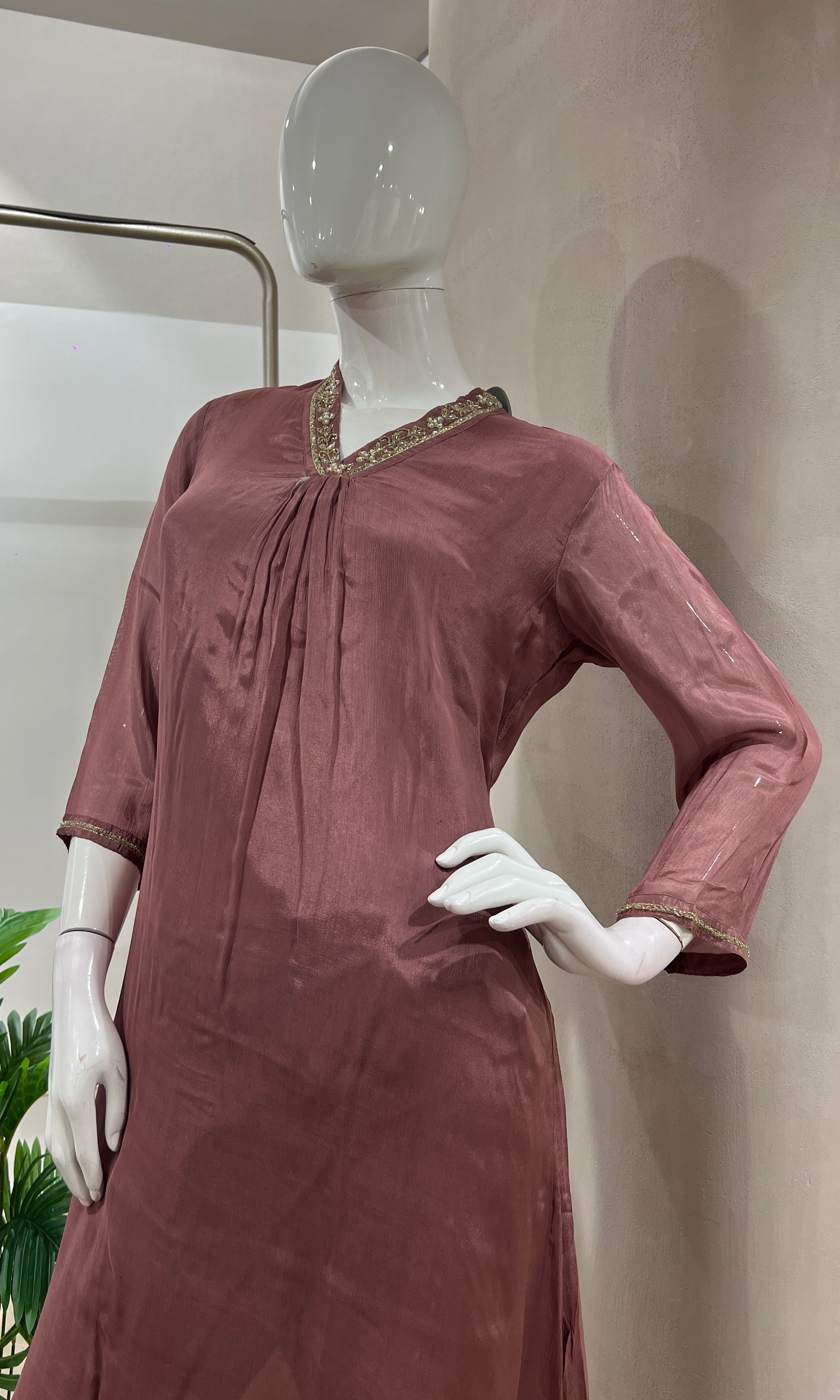 PEACH ETHNIC V NECK KURTA SET