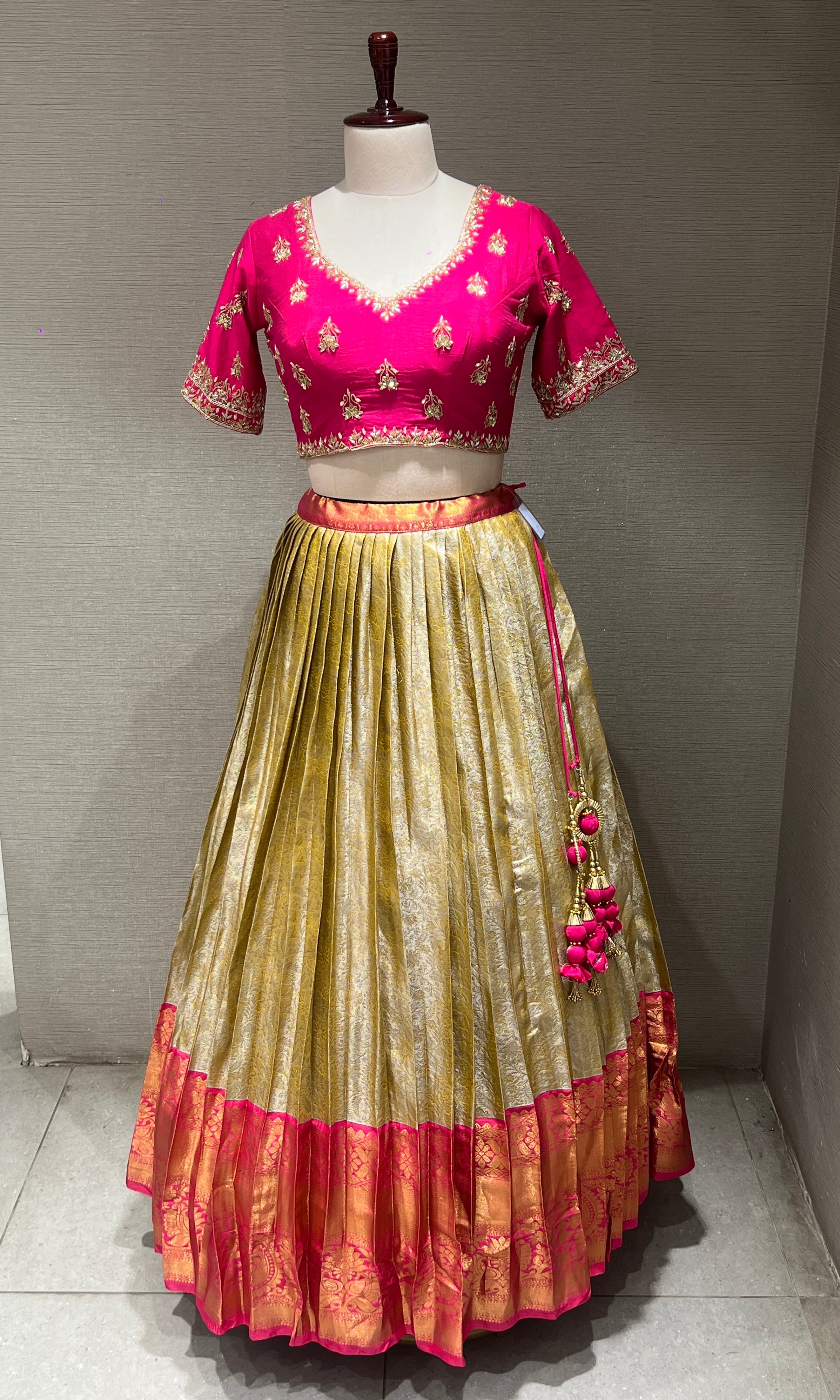 Pink Gold Weave Lehenga WITH RAW SILK DUPATTA