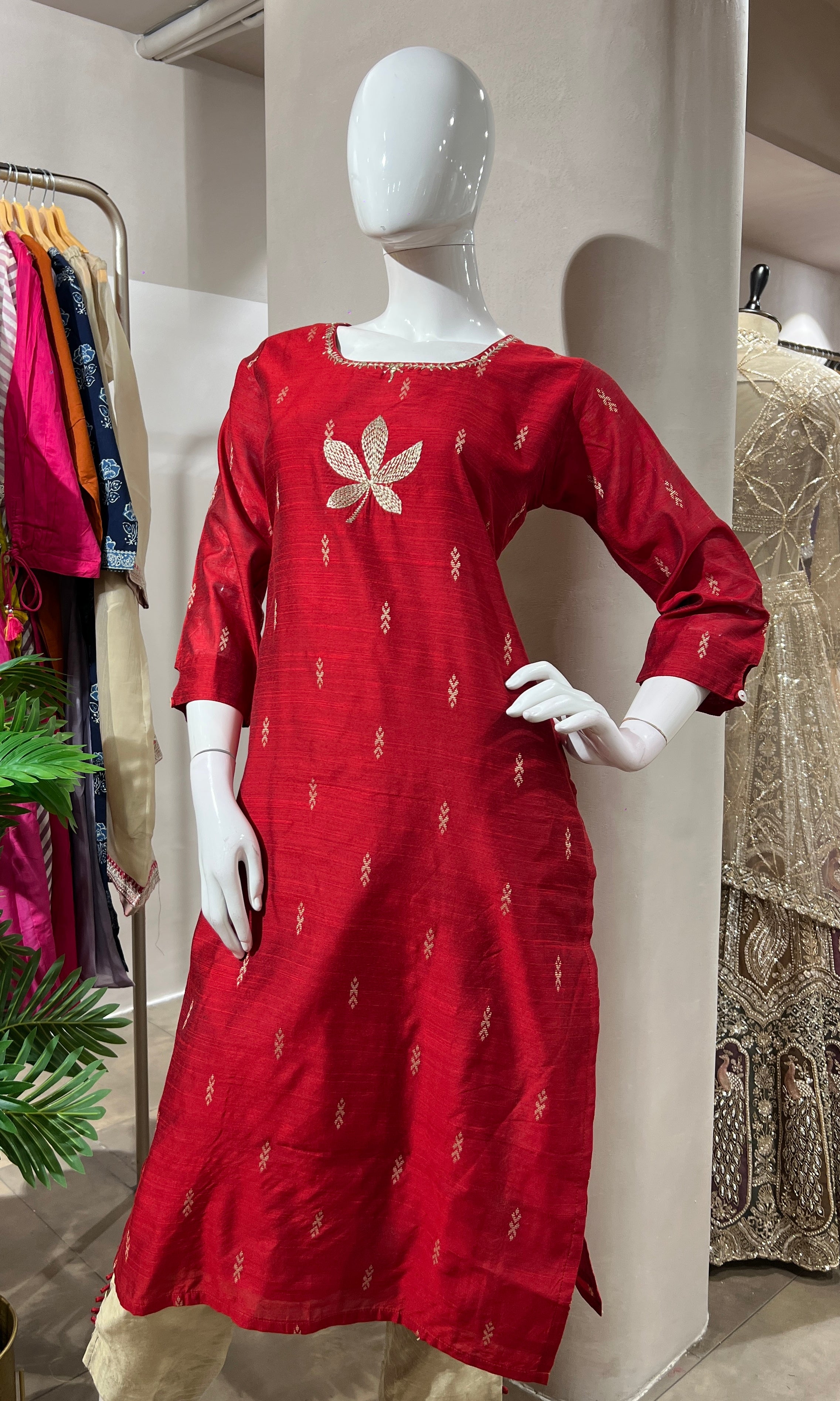RED ETHNIC KURTA SET WITH DUPATTA