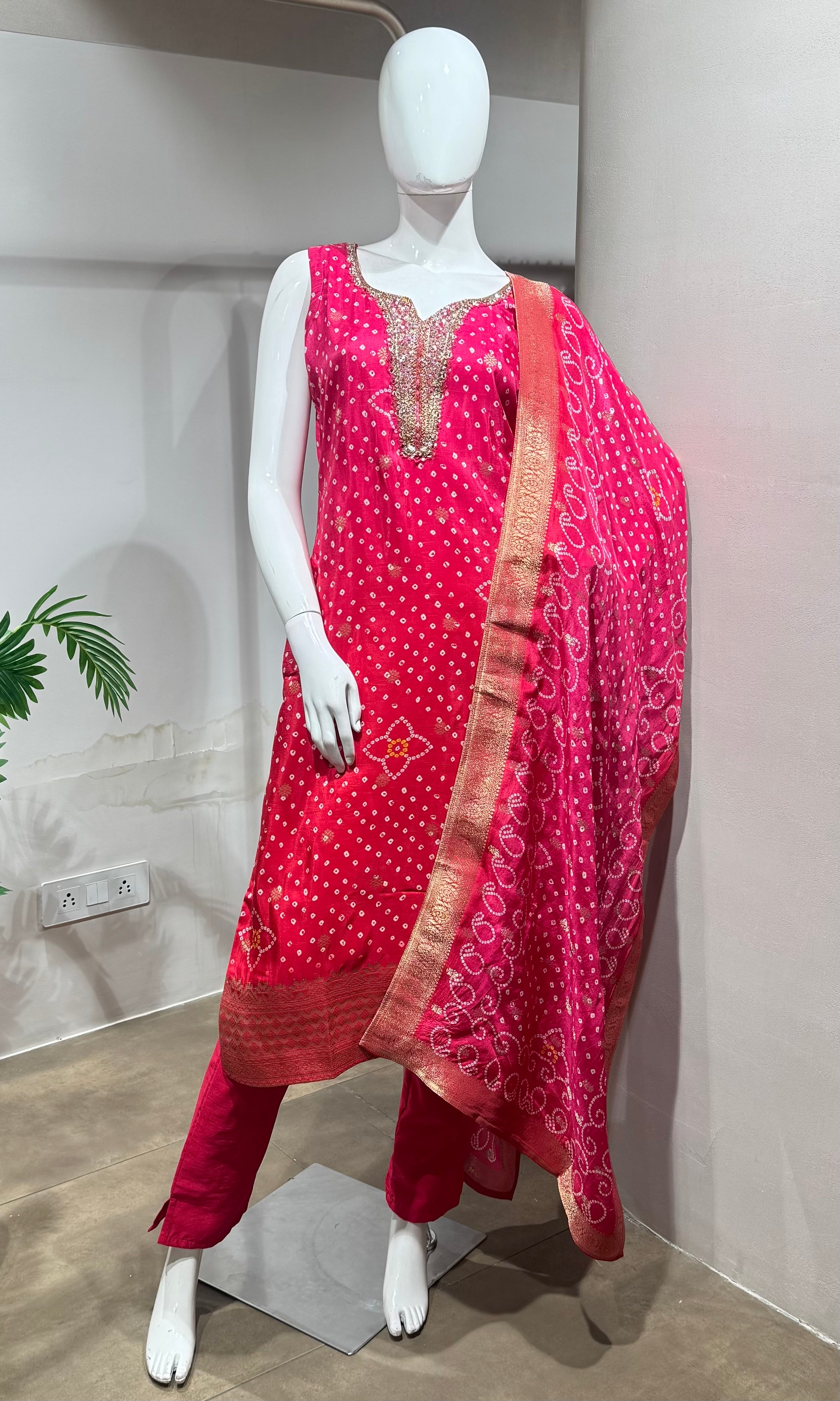pink and gold ethnic kurta set