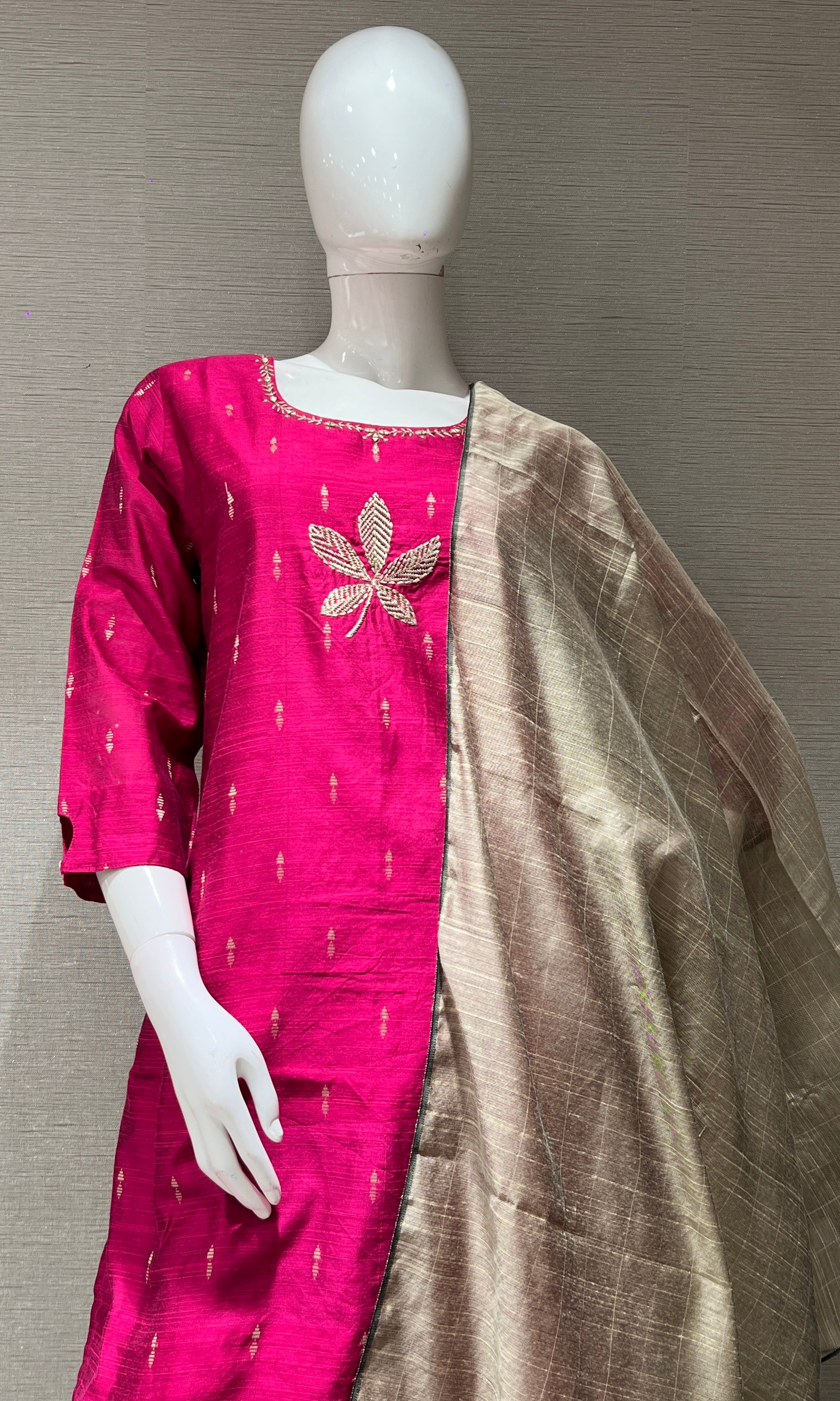 Pink kurta set WITH GOLDEN DUPATTA