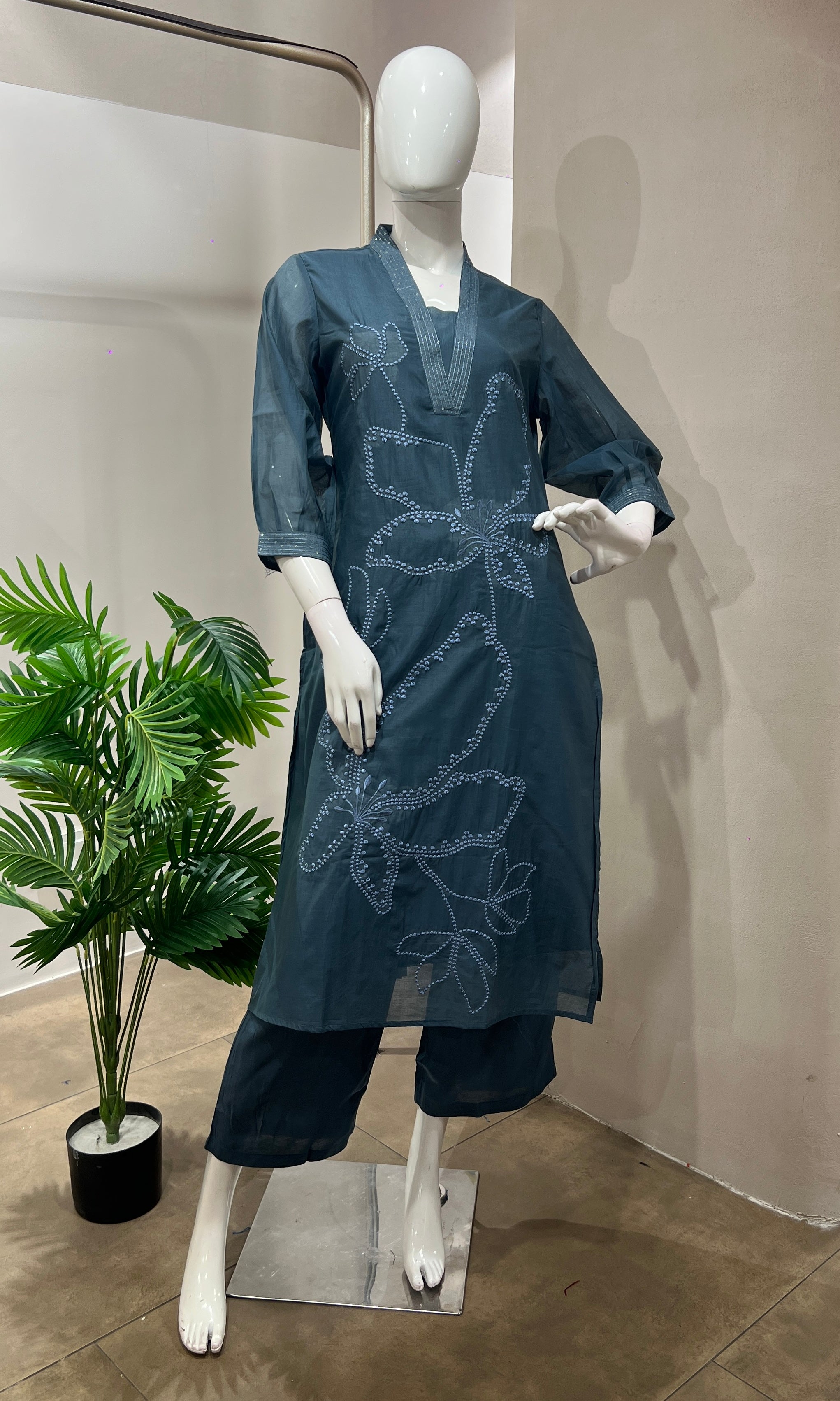 BLUE FLORAL ETHNIC KURTA SET