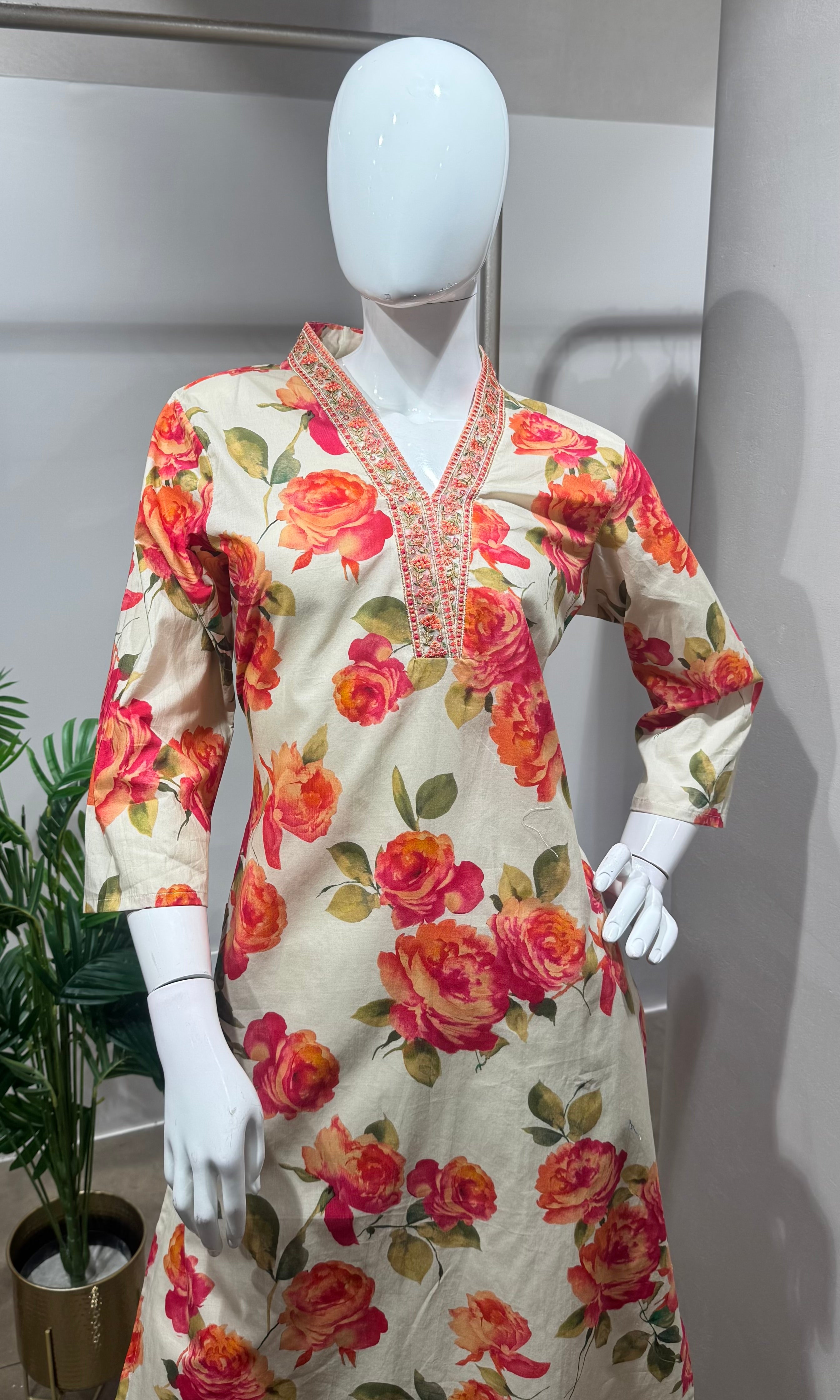 Cream floral print kurta set