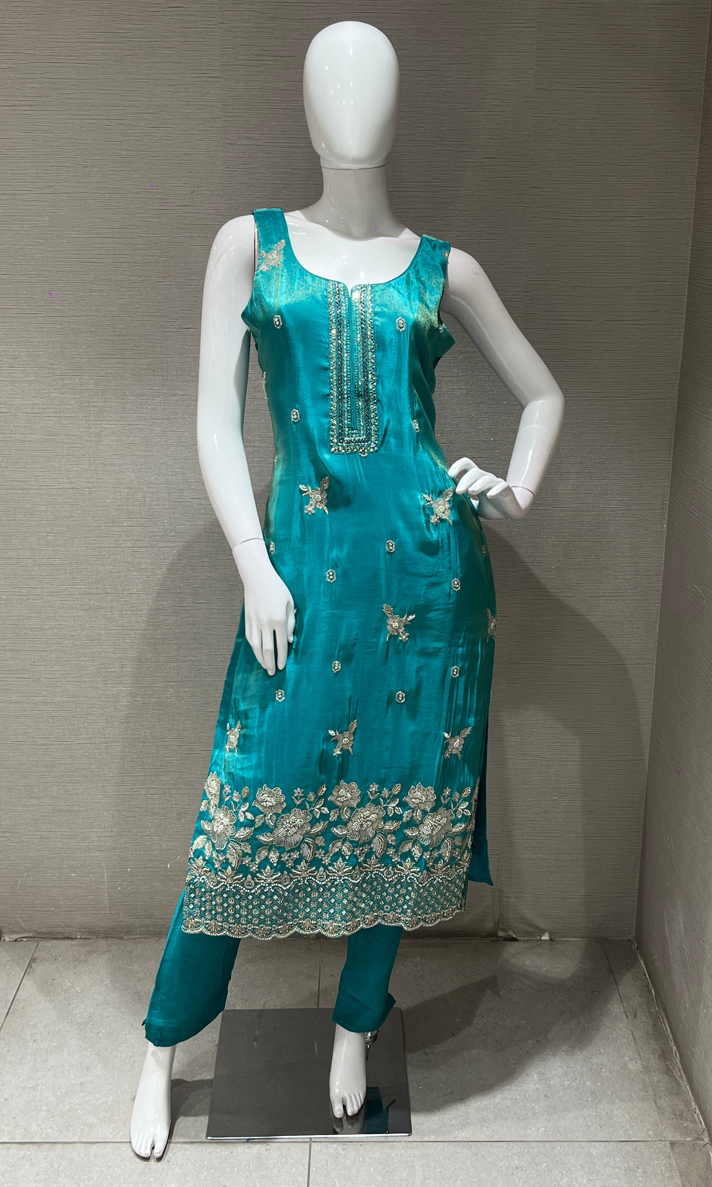 LIGHT GREEN gold embroidery KURTA SET