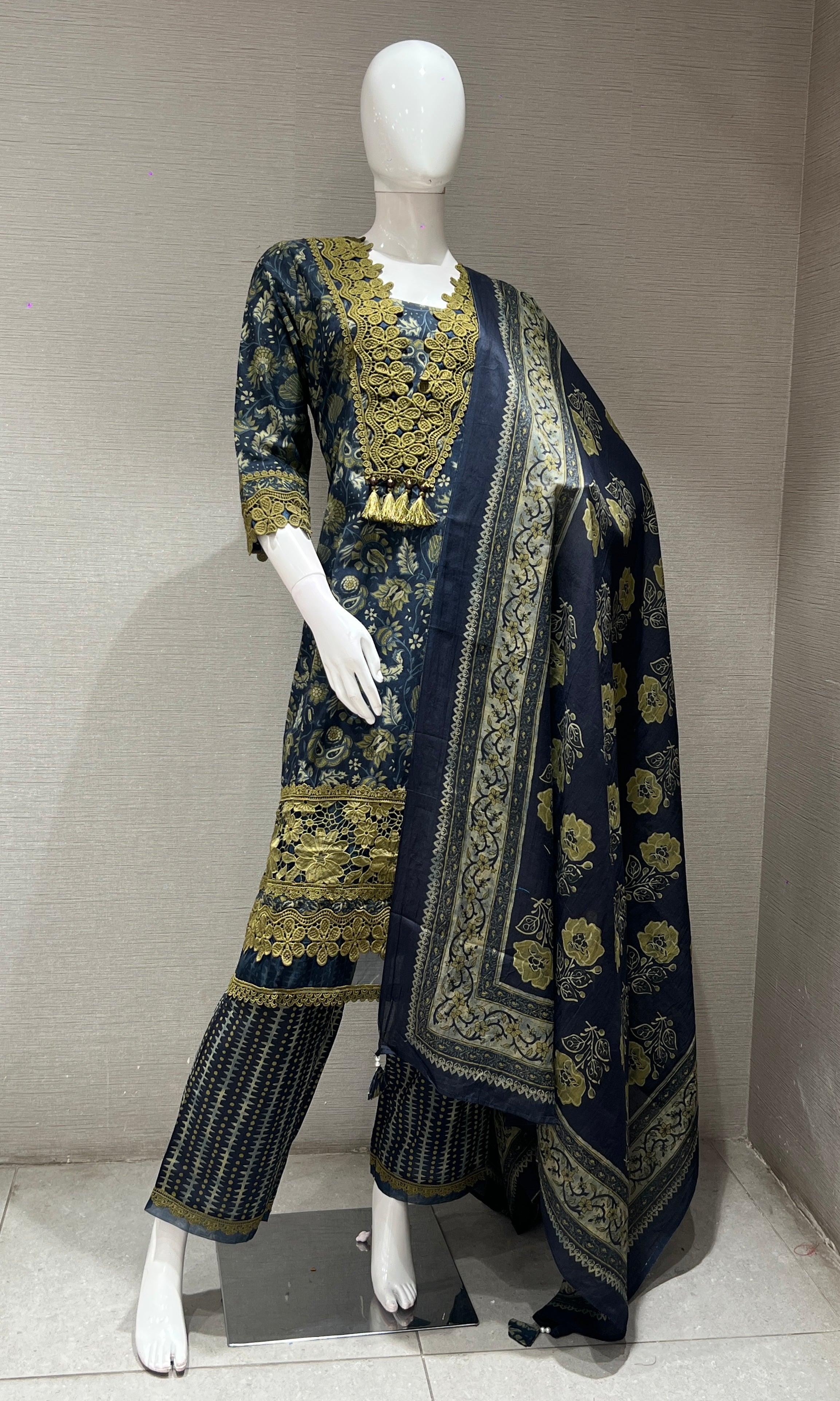 Blue FLORAL EMBROIDERED KURTA SET