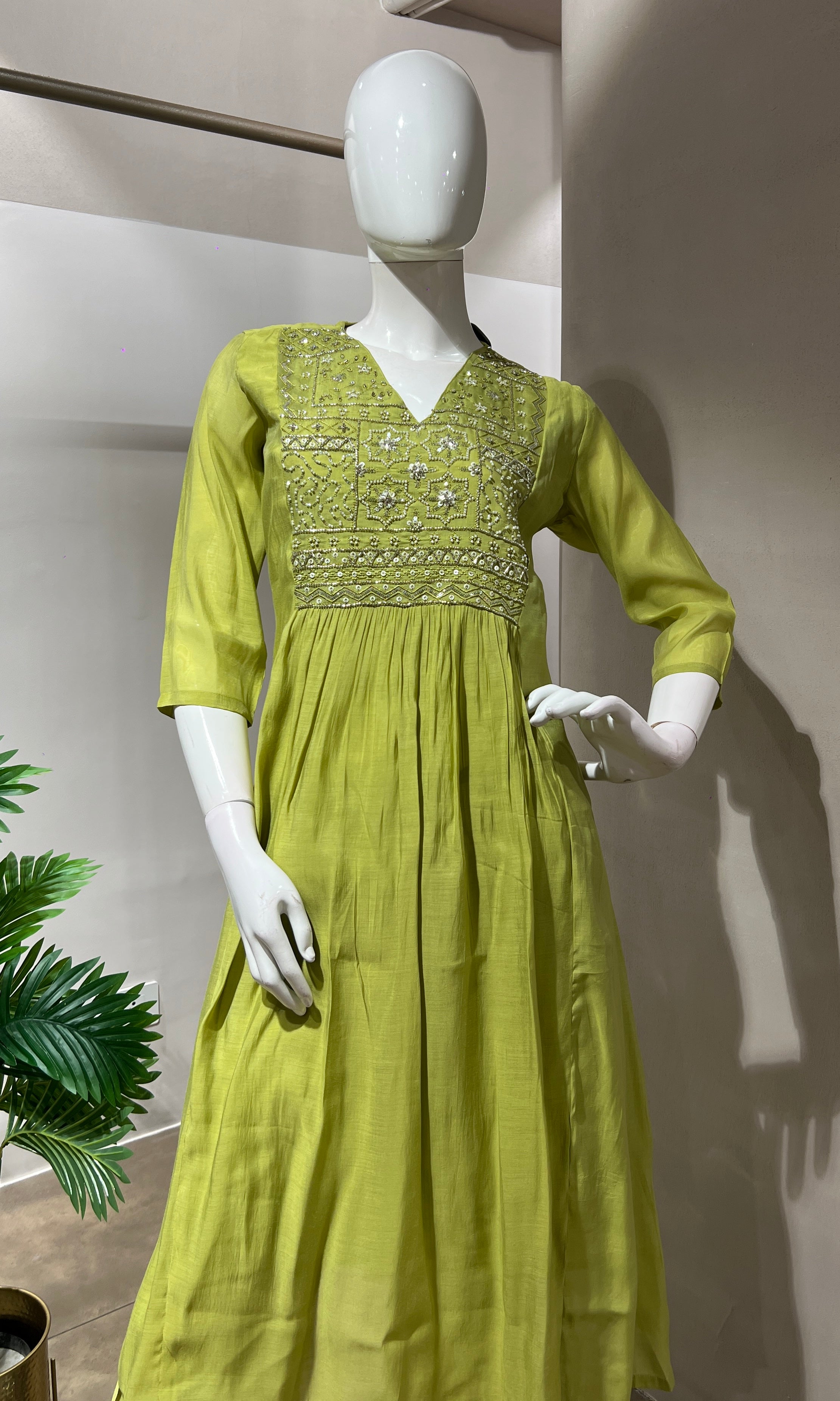 GREEN embroidery mul chanderi kurta set