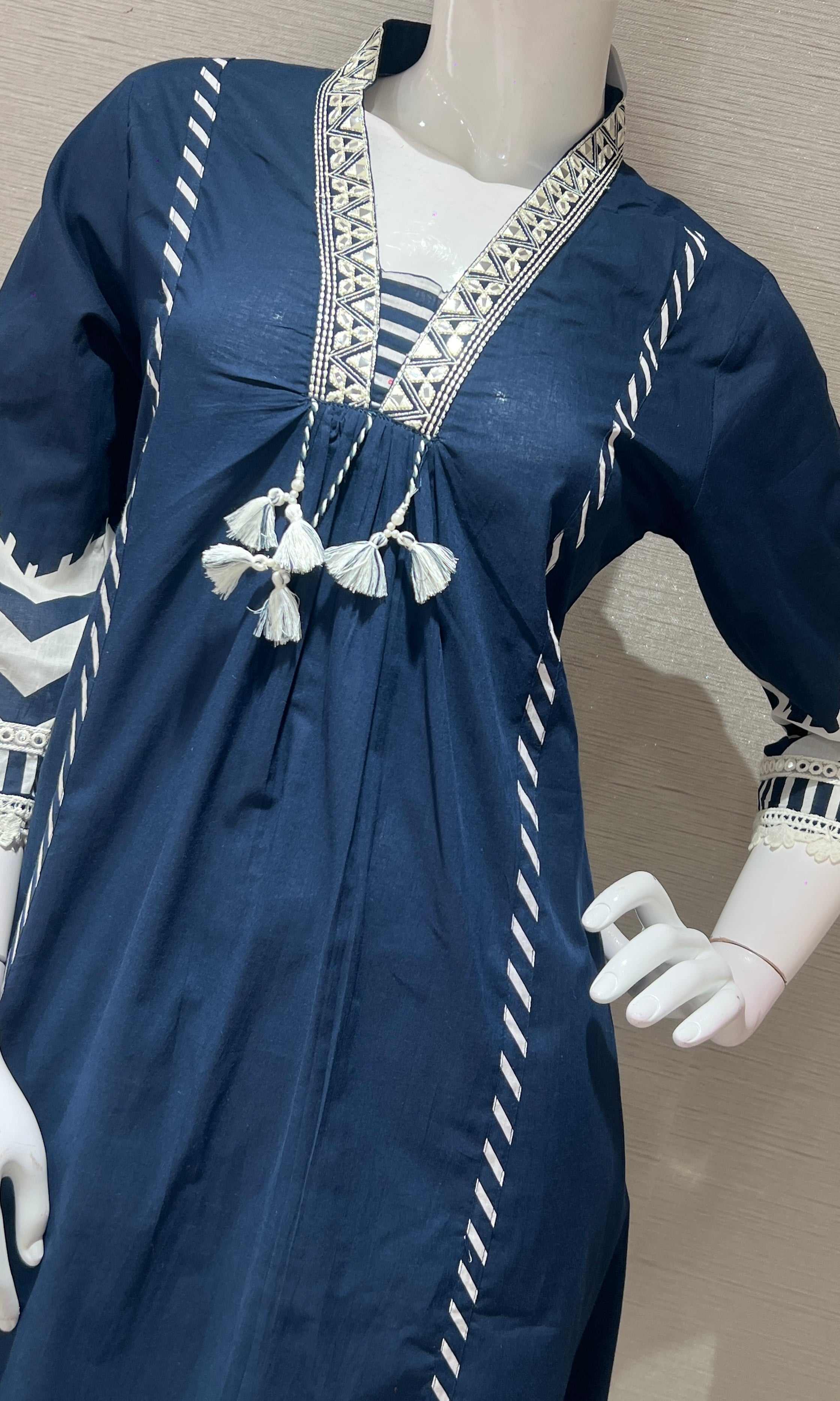 Navy blue kurta set WITH WHITE LACE EMBROIDERY