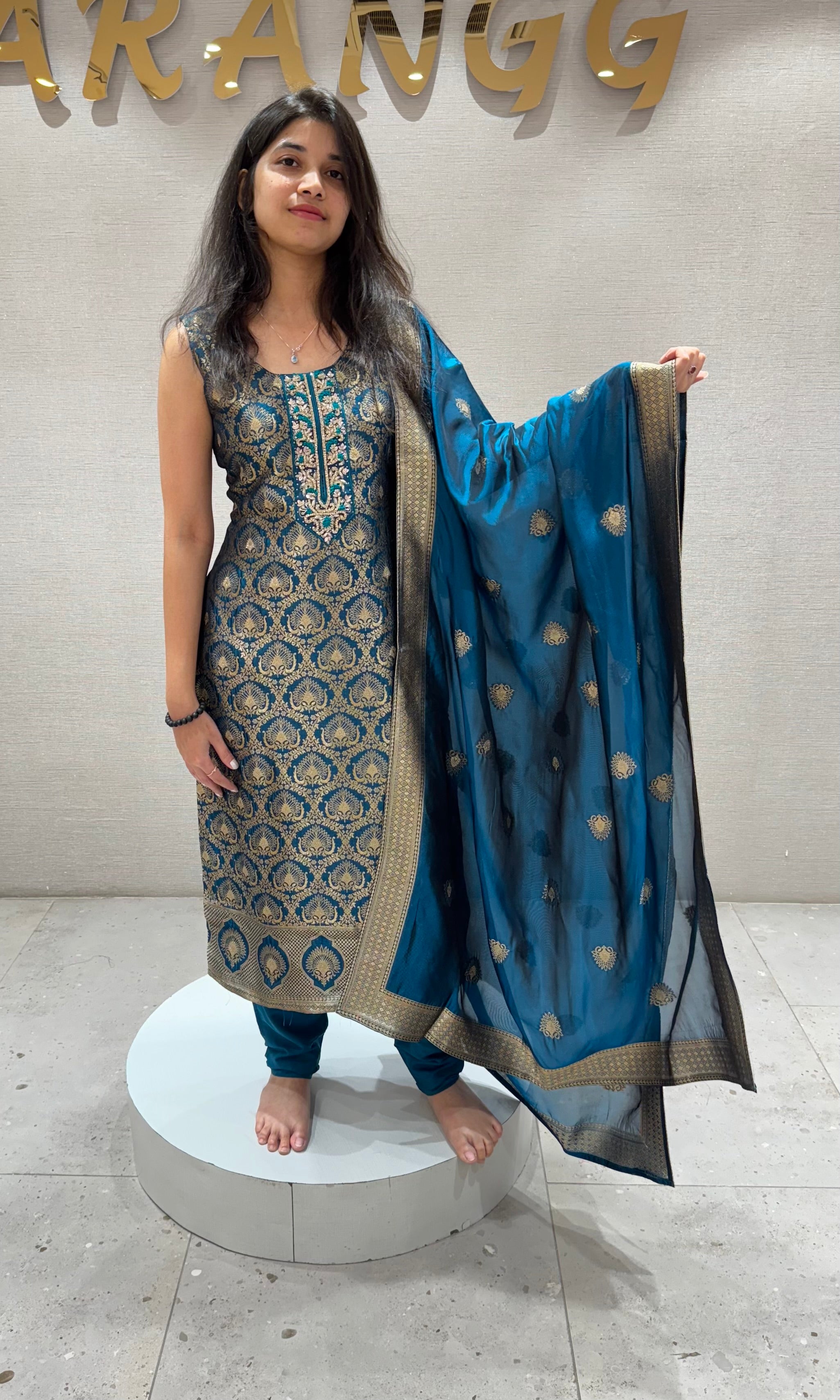PEACOCK blue GOLDEN EMBROIDERY KURTA SET