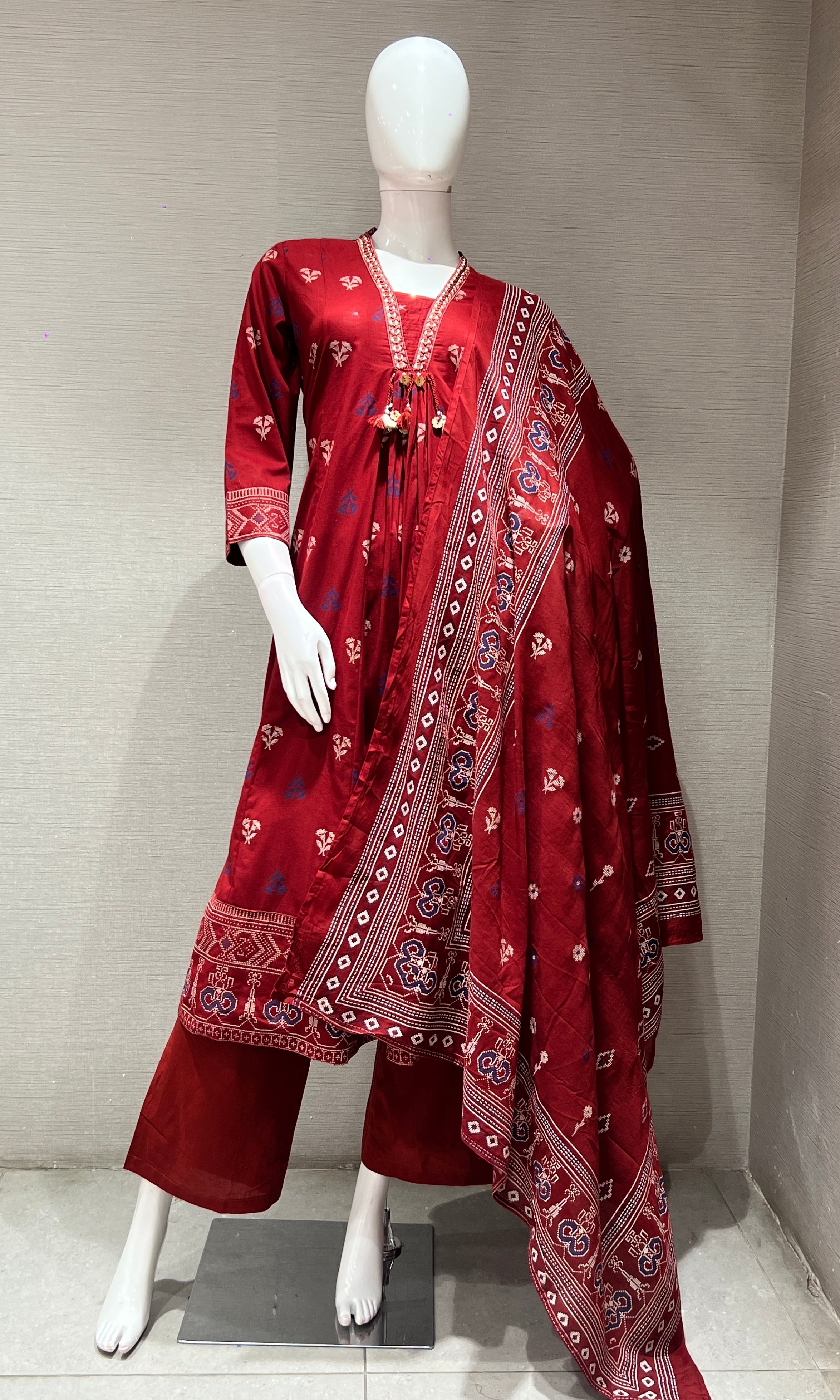 Maroon ETHNIC MOTIF PRINTED KURTA SET