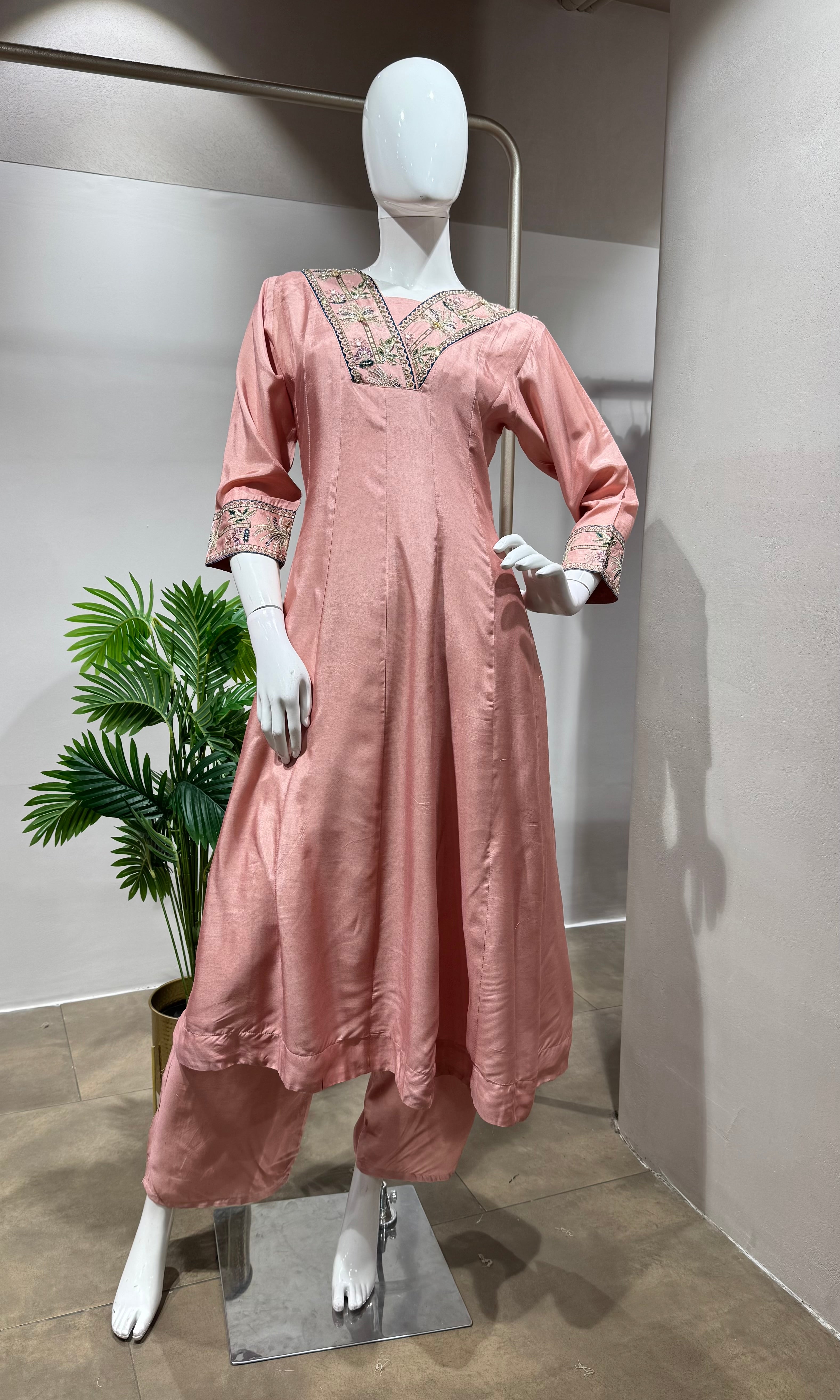 Pink Silk Kurta Set with Zari Embroidery