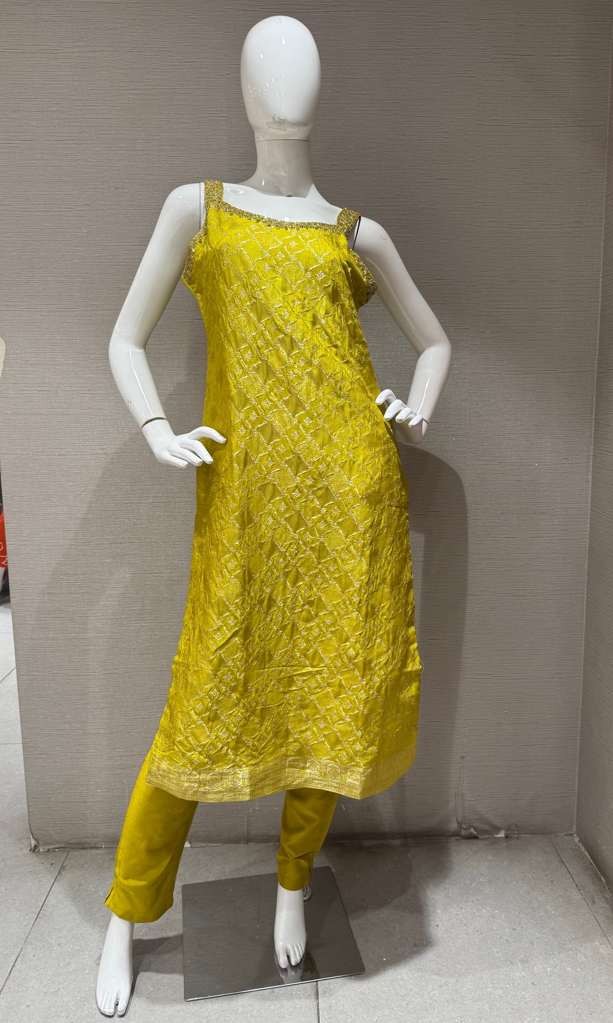 Mehendi Green Geometric banarasi Ethnic Kurta Set