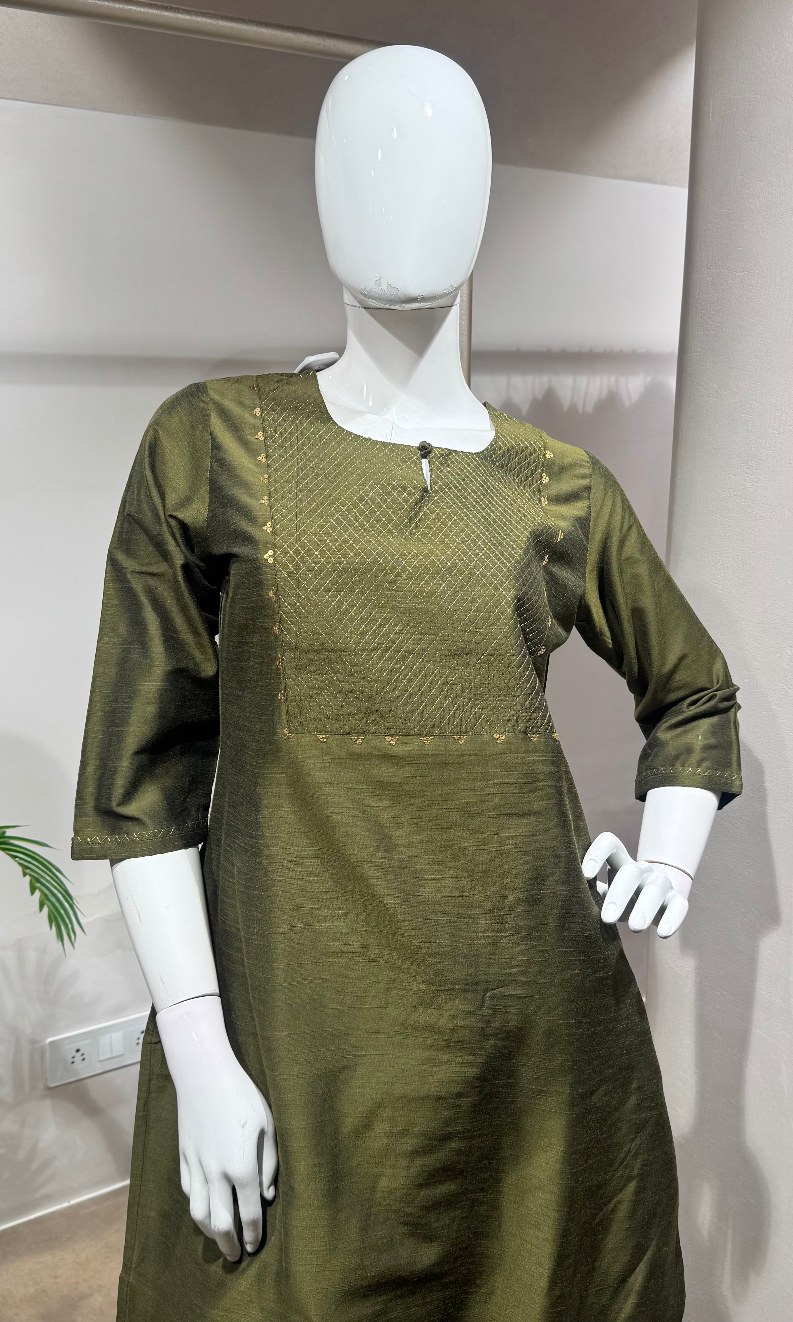 Mehandi green silk-blend kurta set