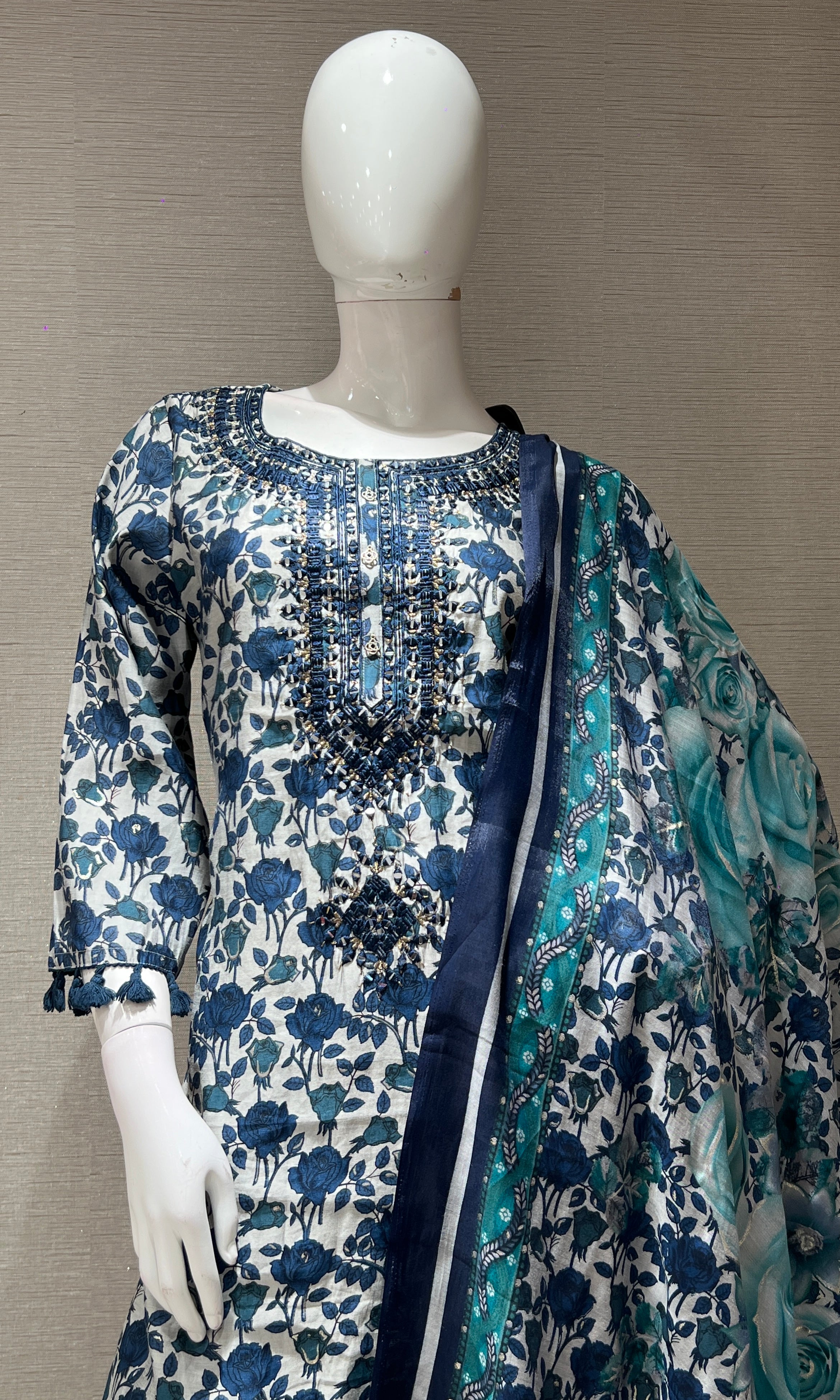 BLUE ETHNIC FLORAL PRINT KURTA SET