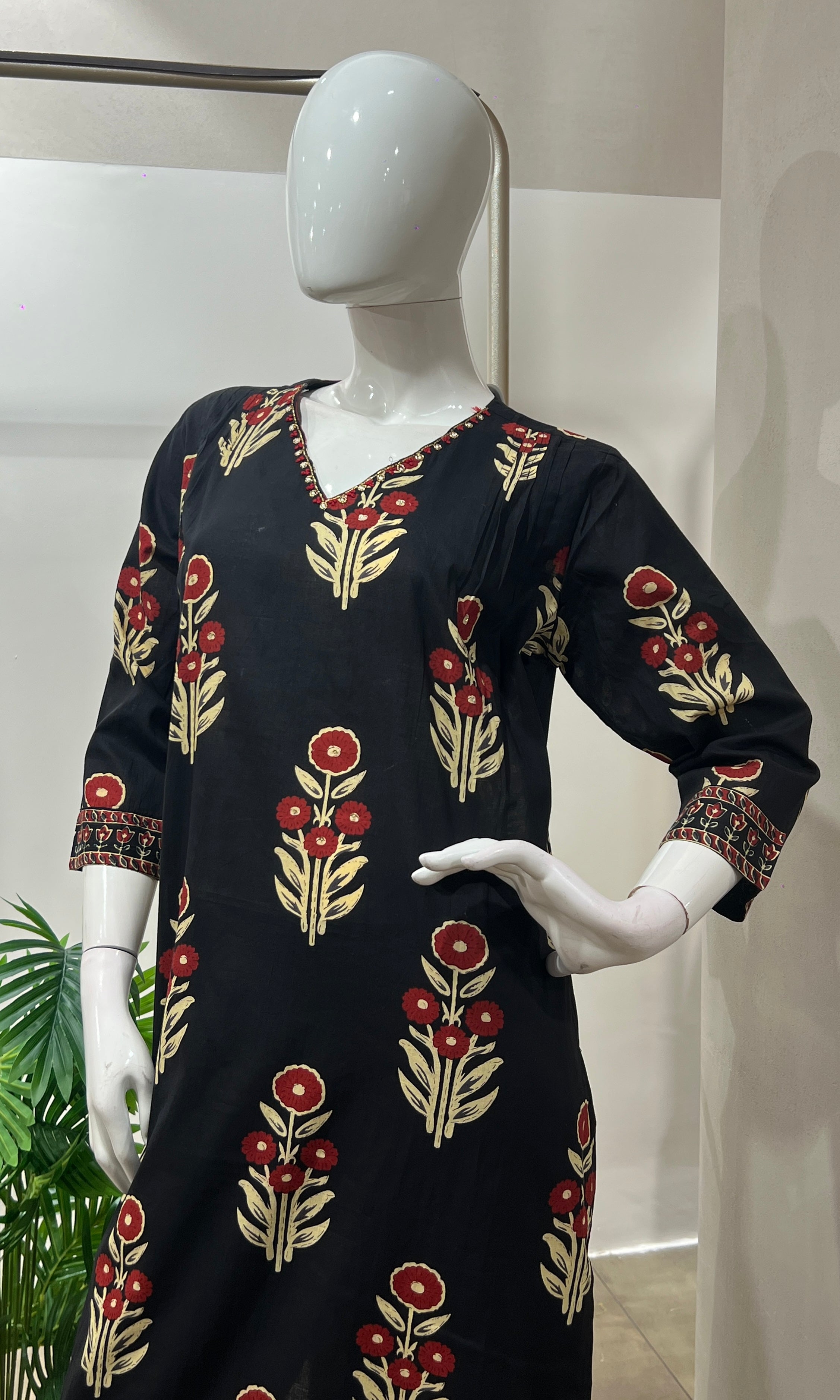 Black FLORAL KURTI WITH BOTTOM