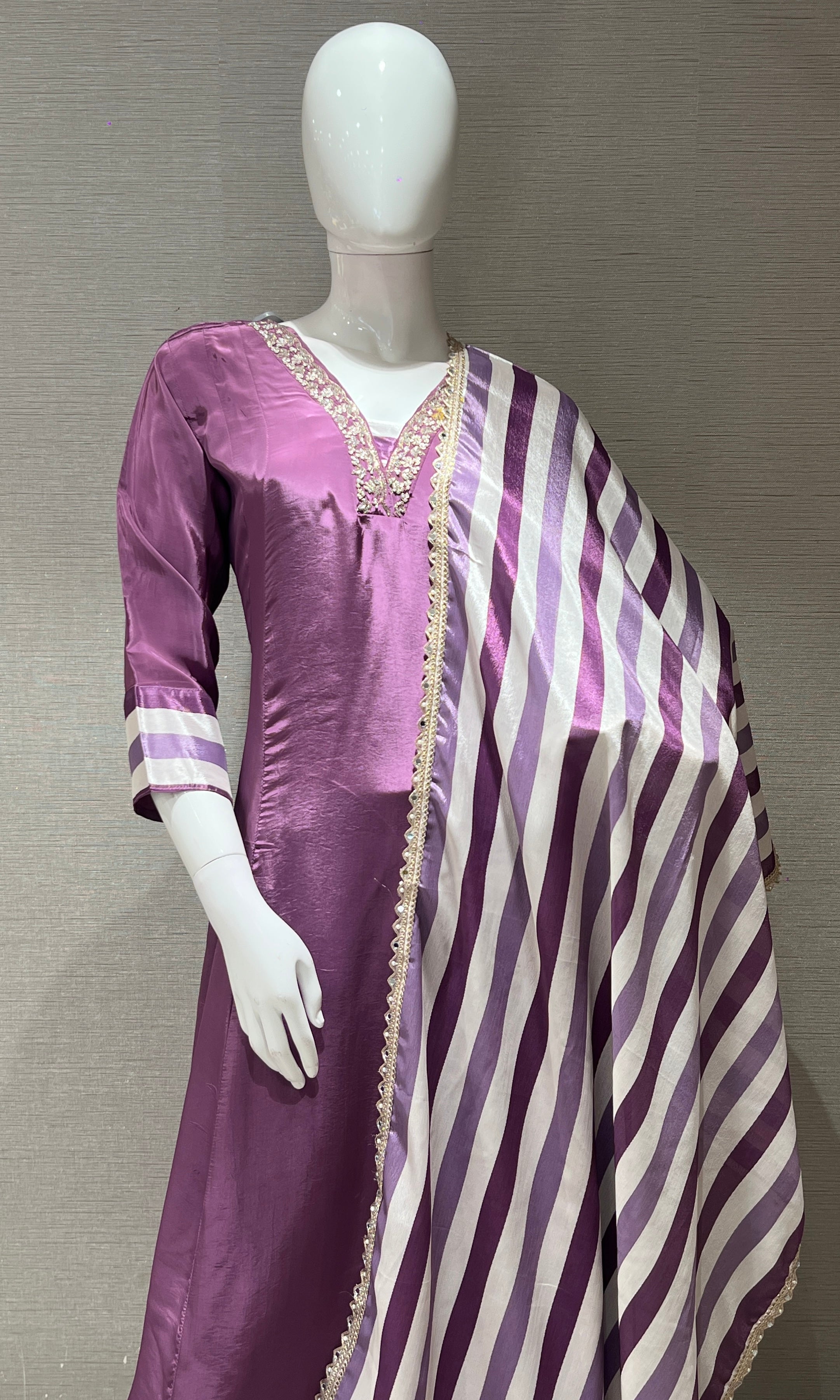 Lilac kurta set with a striped dupatta
