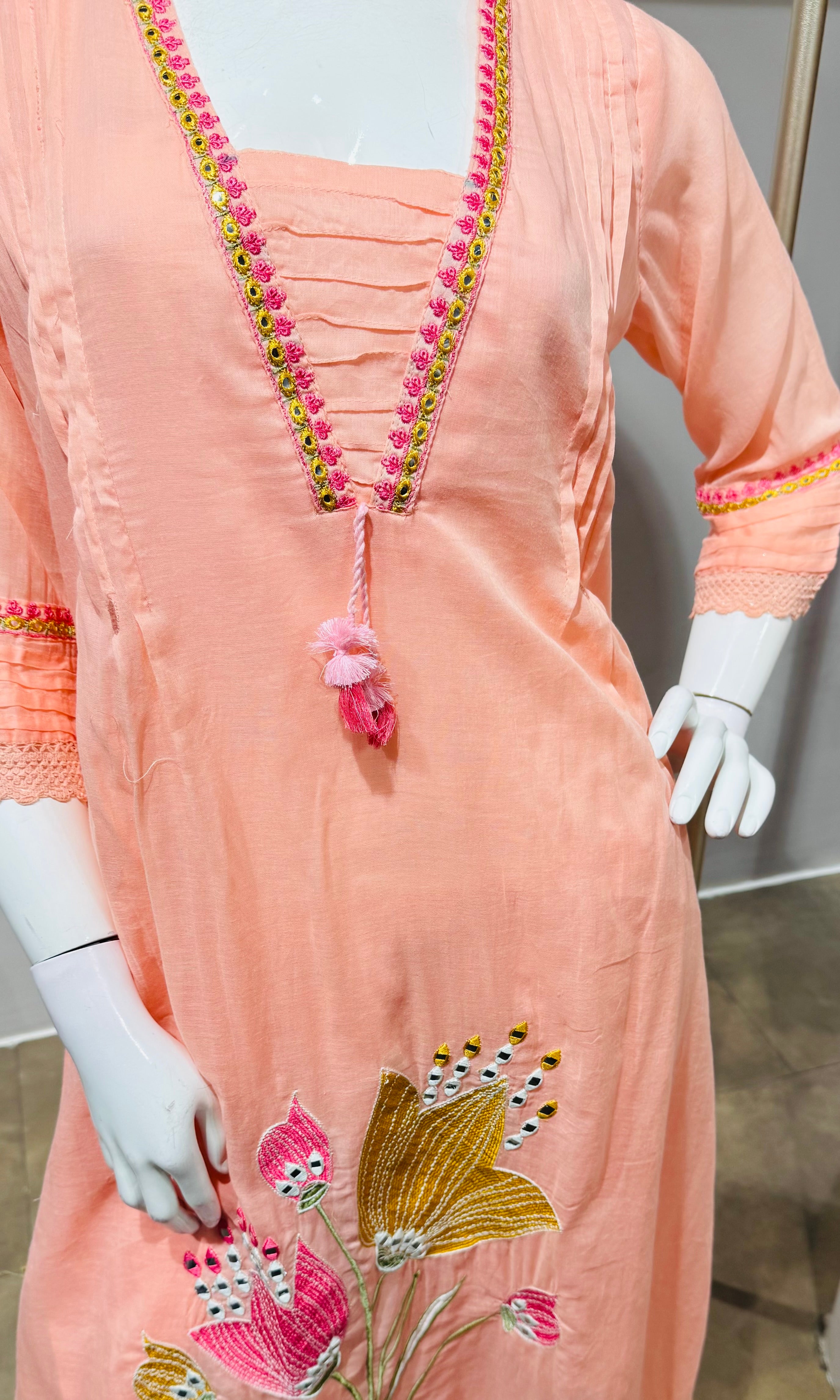 Pink Floral embroidered kurta set