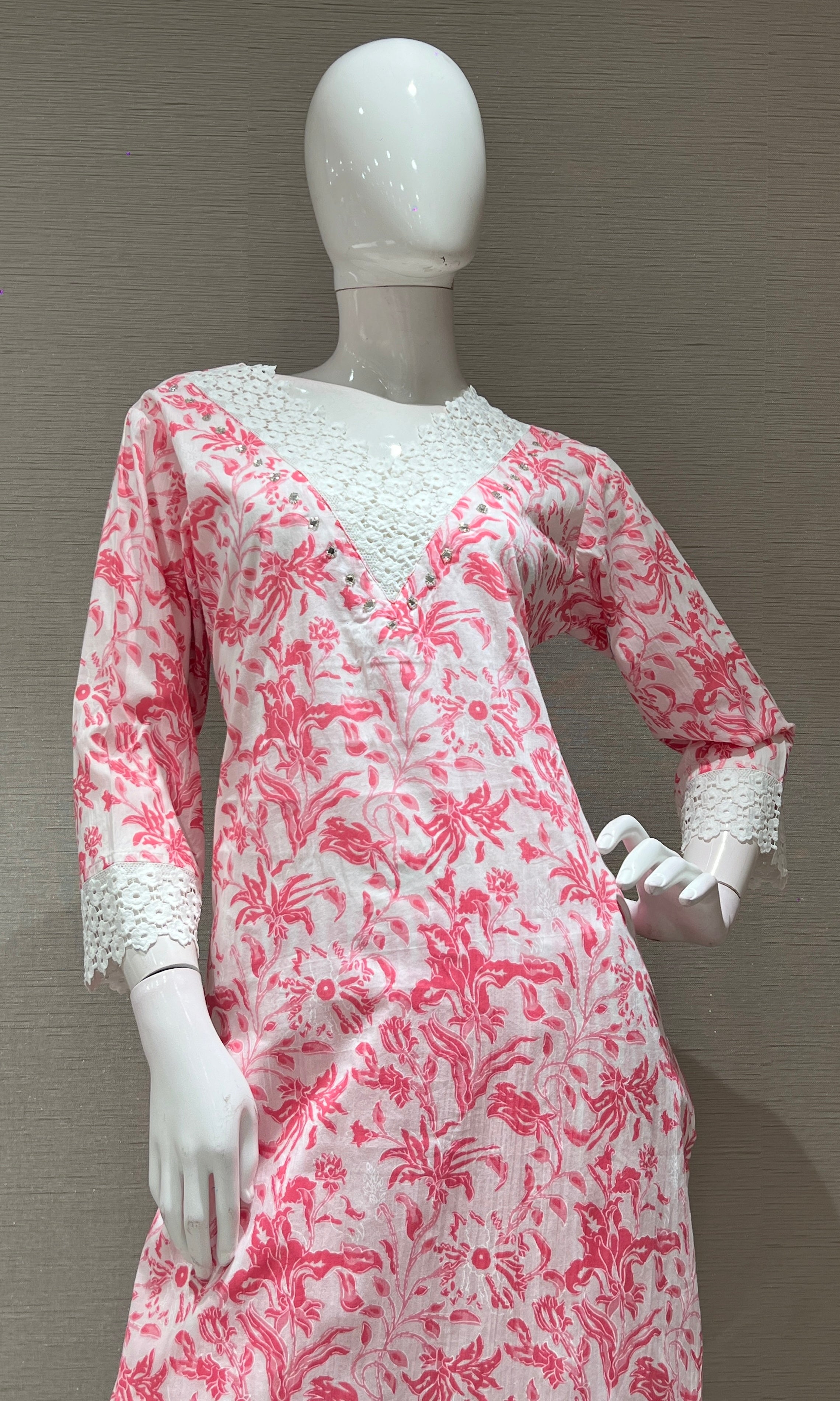 Pink floral print kurta set